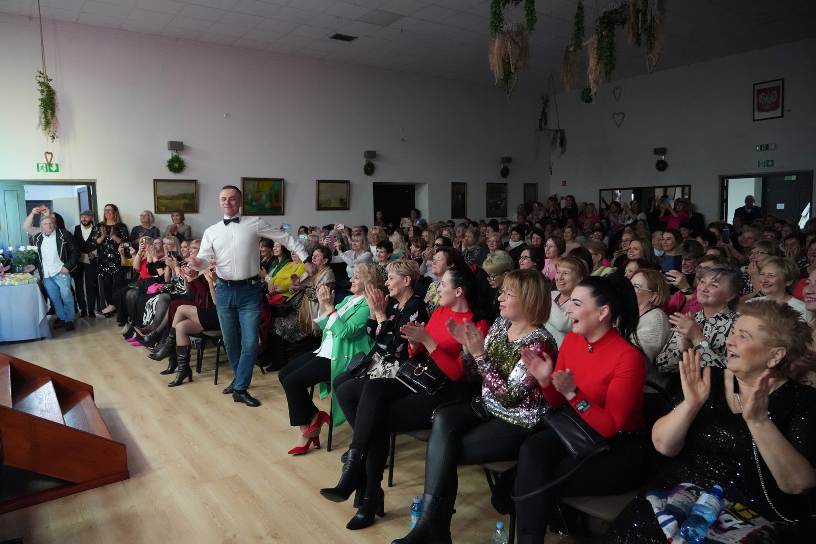 Szalony i „brokatowy”  Dzień Kobiet w Prochowicach