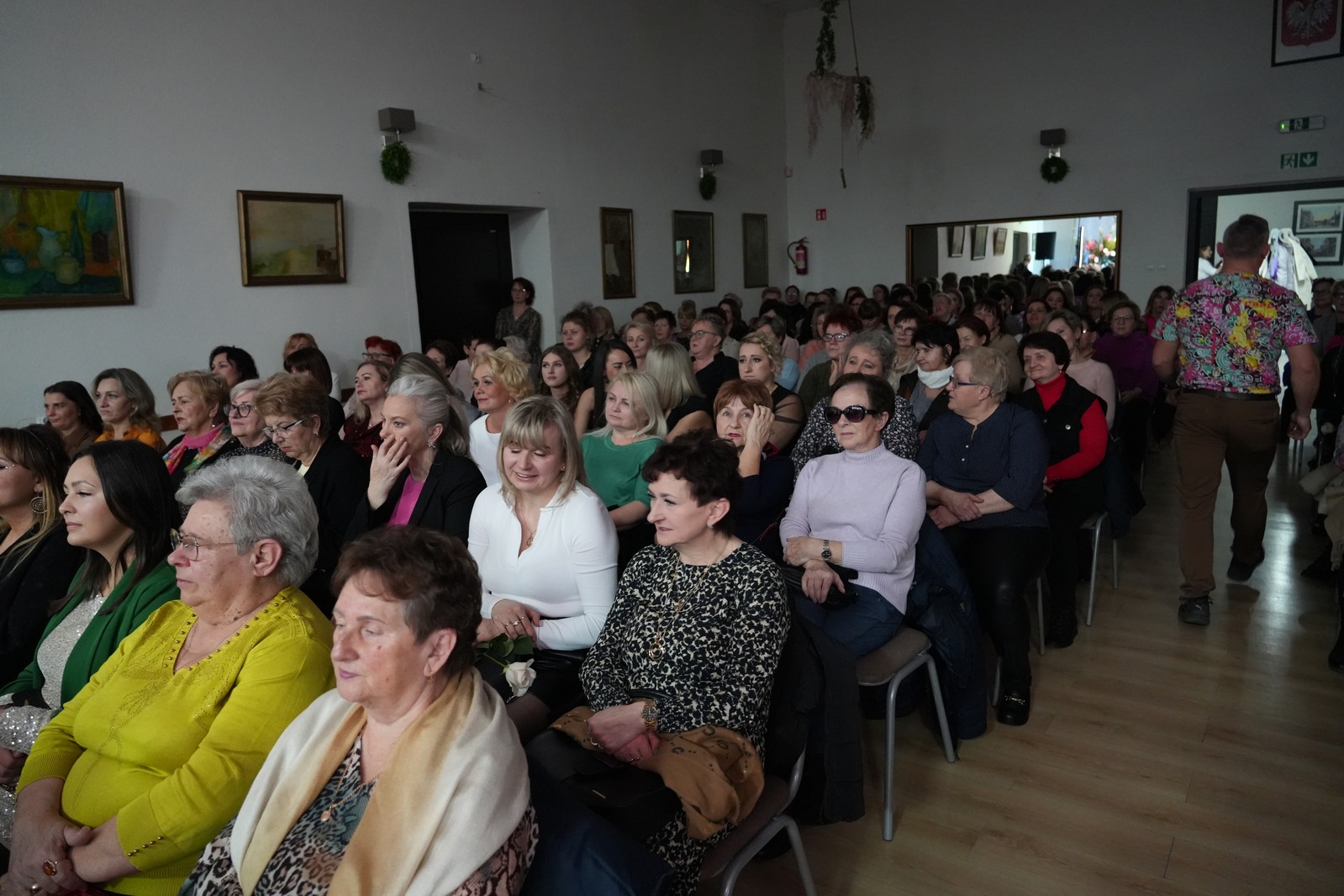 Szalony i „brokatowy”  Dzień Kobiet w Prochowicach