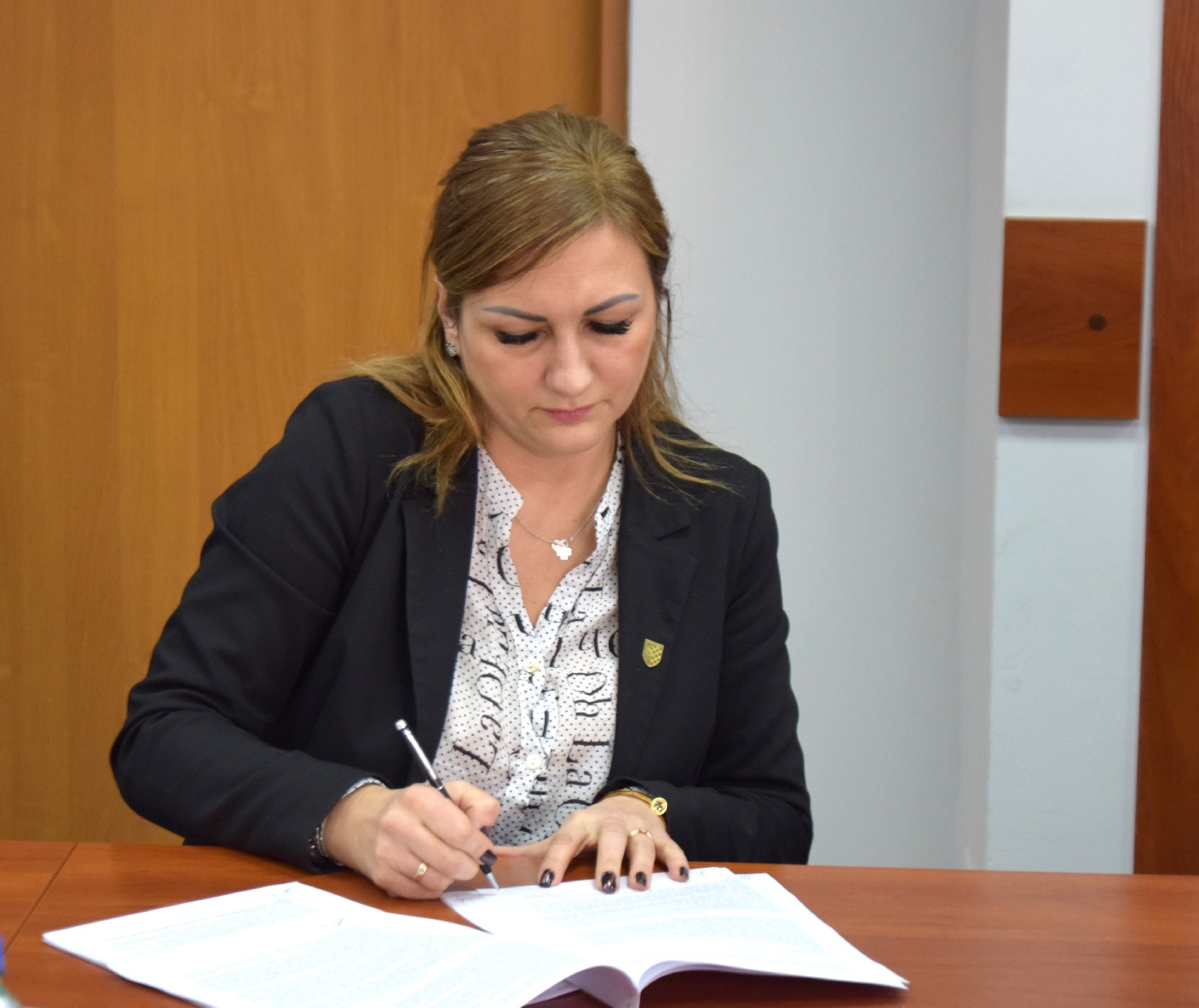 Podpisano umowę na realizację inwestycji drogowej w Prochowicach
