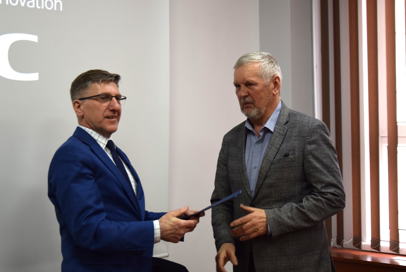 Podpisano umowę na realizację inwestycji drogowej w Prochowicach