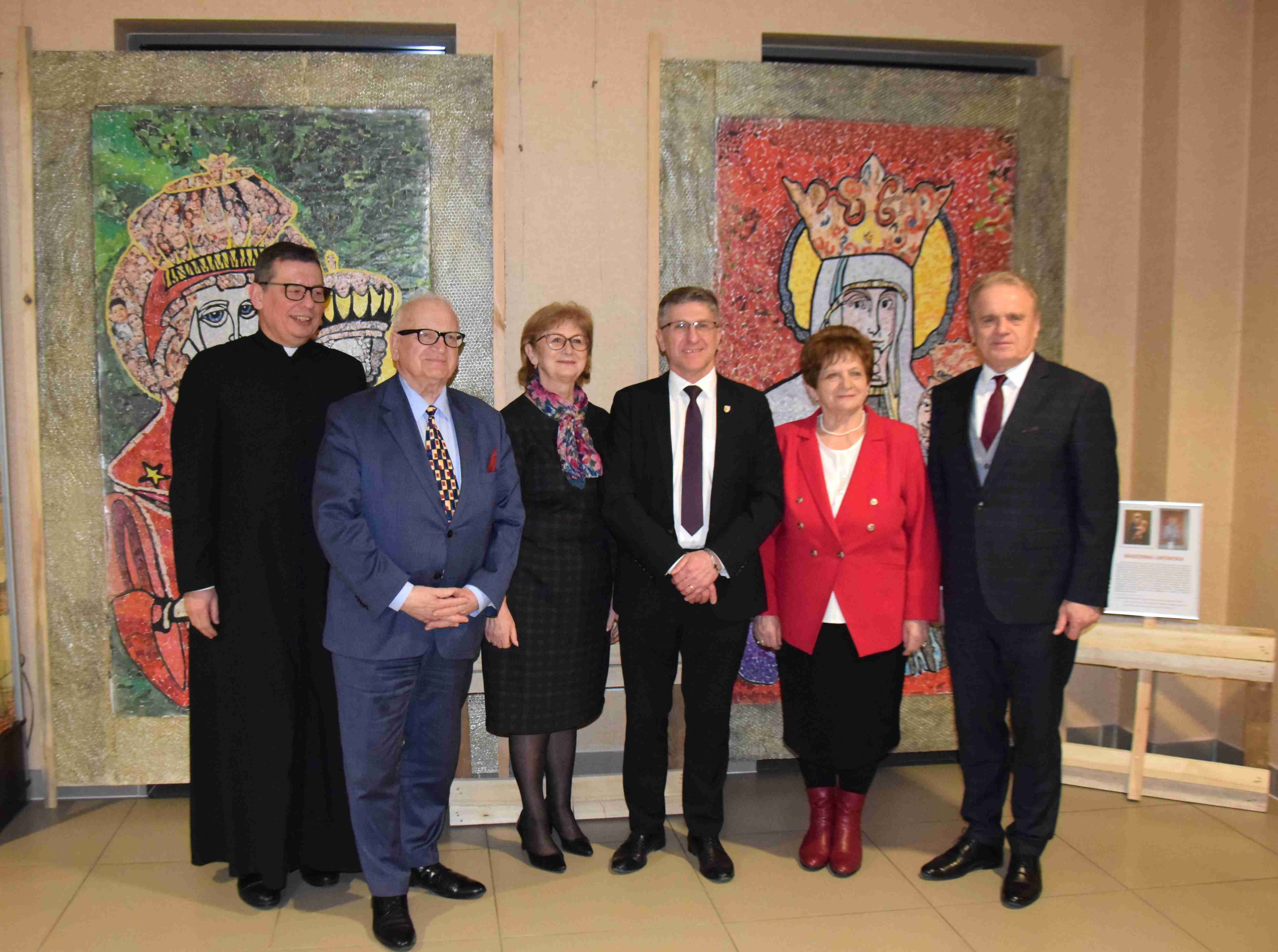 „Madonny Kresowe” na chojnowskej ziemi. Wystawa w Chojnowie