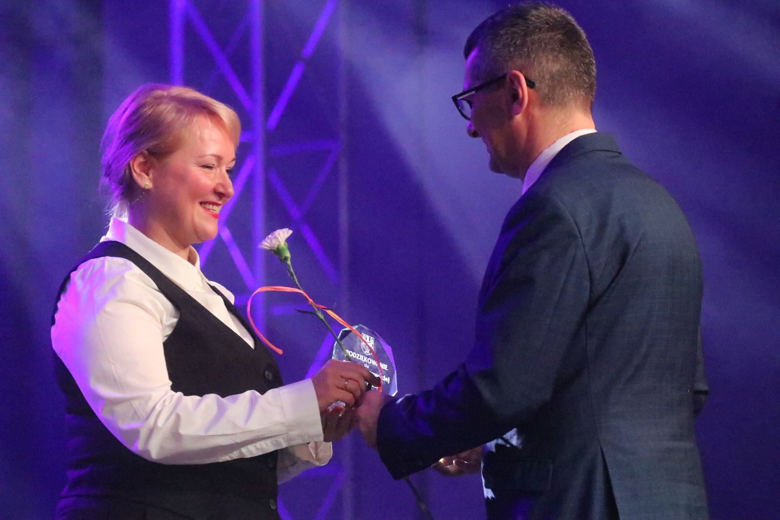 Pierwsza Gala Liderów Gminy Legnickie Pole. Zasłużeni odznaczeni