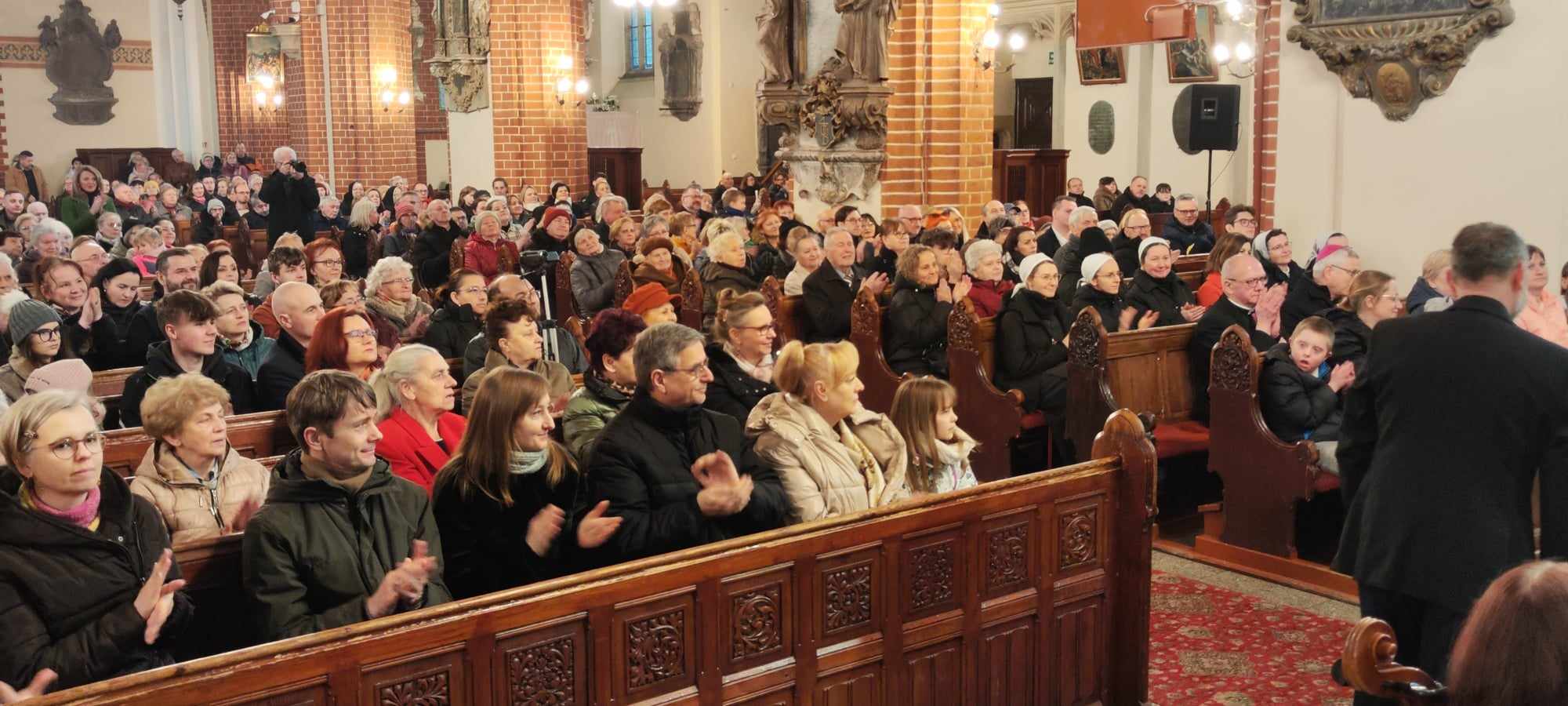 Tłumy legniczan na koncercie w katedrze
