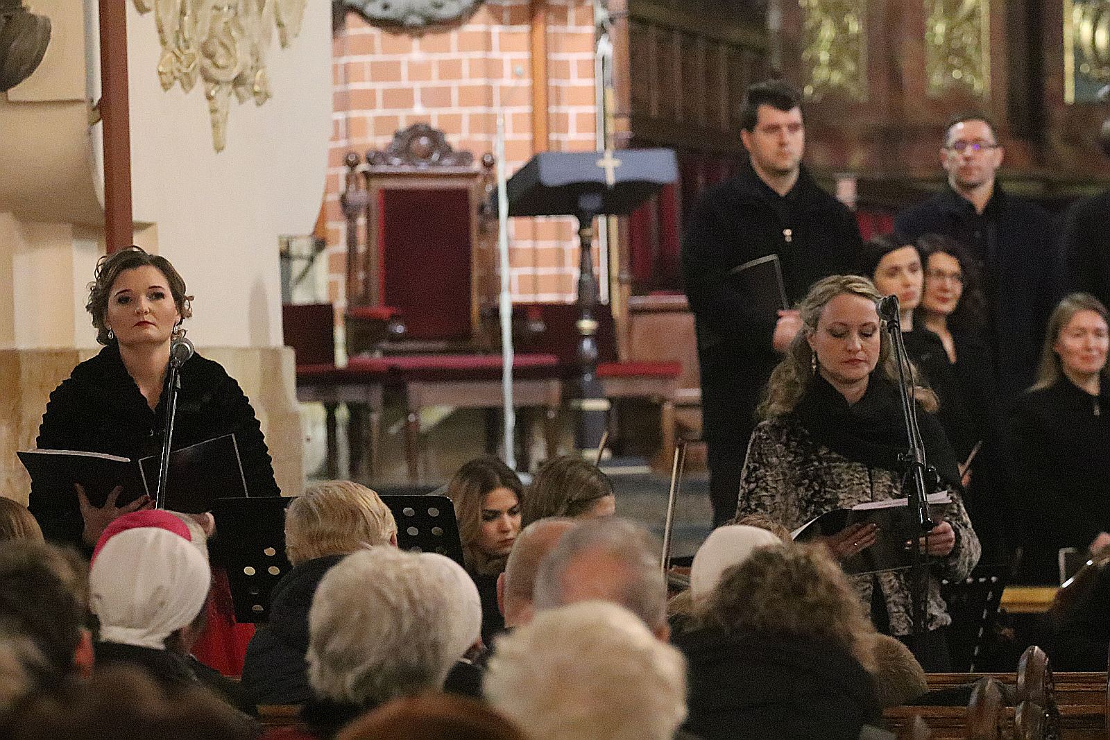 Tłumy legniczan na koncercie w katedrze