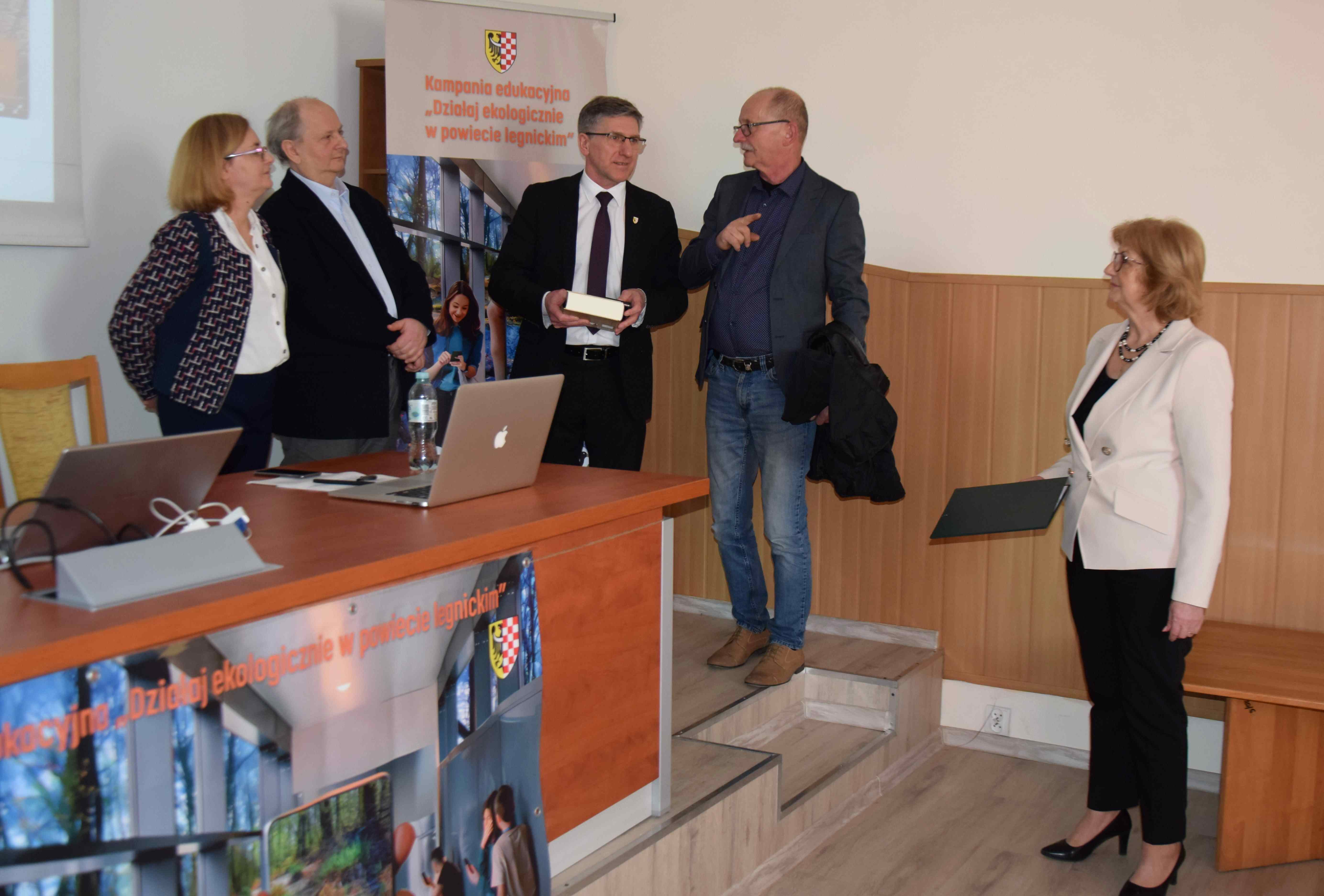 Omawiali aspekty działania programu edukacji ekologicznej
