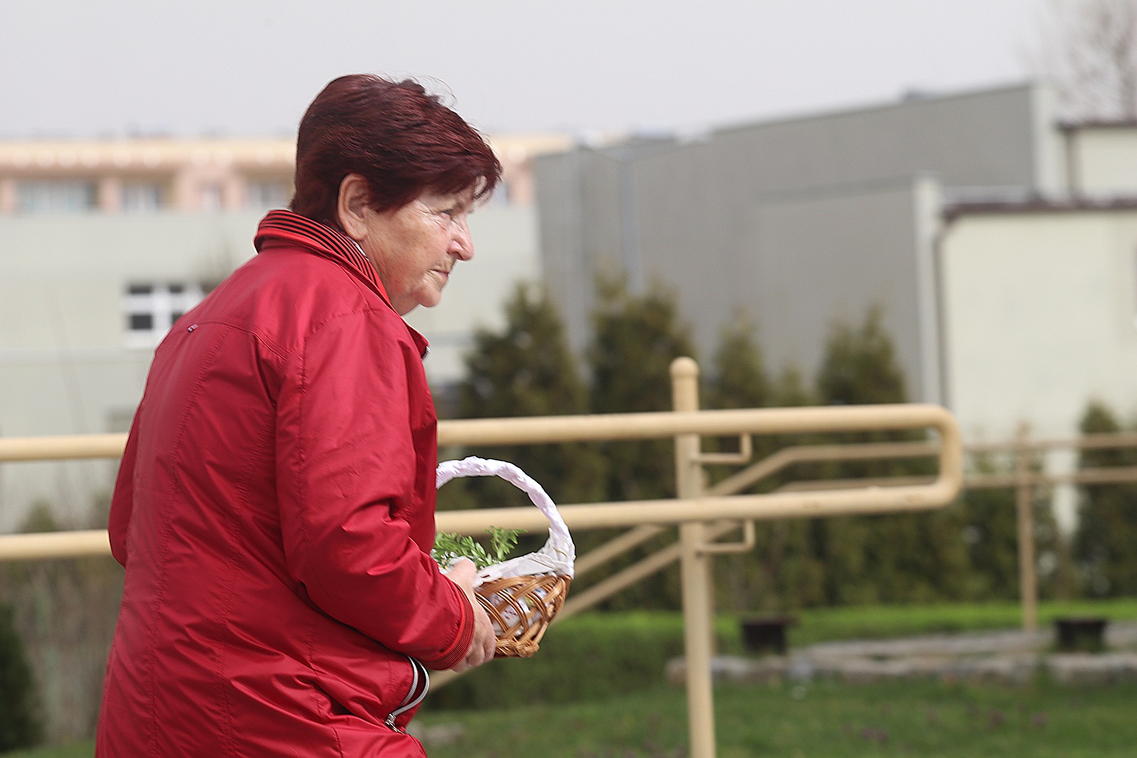 W Wielką Sobotą legniczanie święcą pokarmy