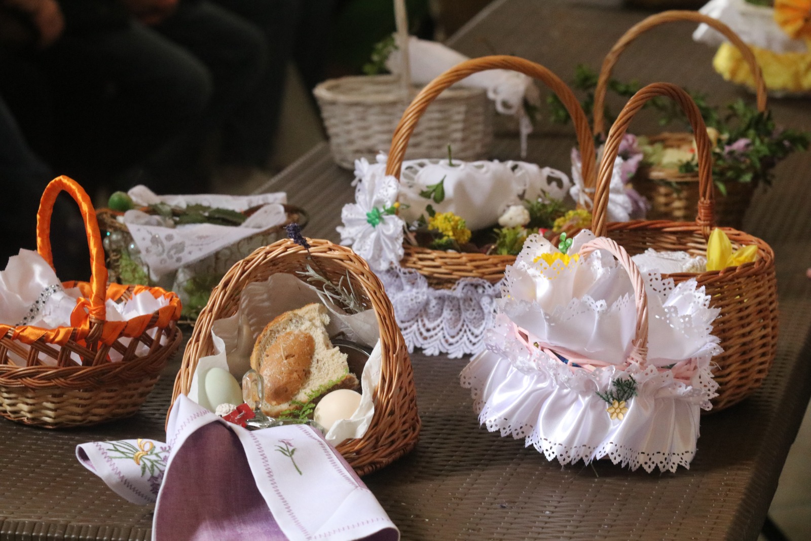 W Wielką Sobotą legniczanie święcą pokarmy