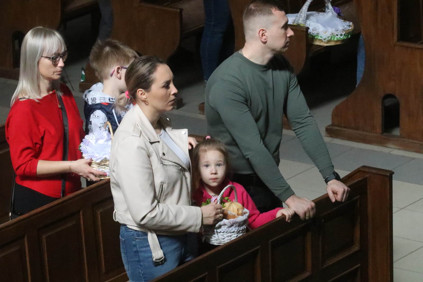 W Wielką Sobotą legniczanie święcą pokarmy