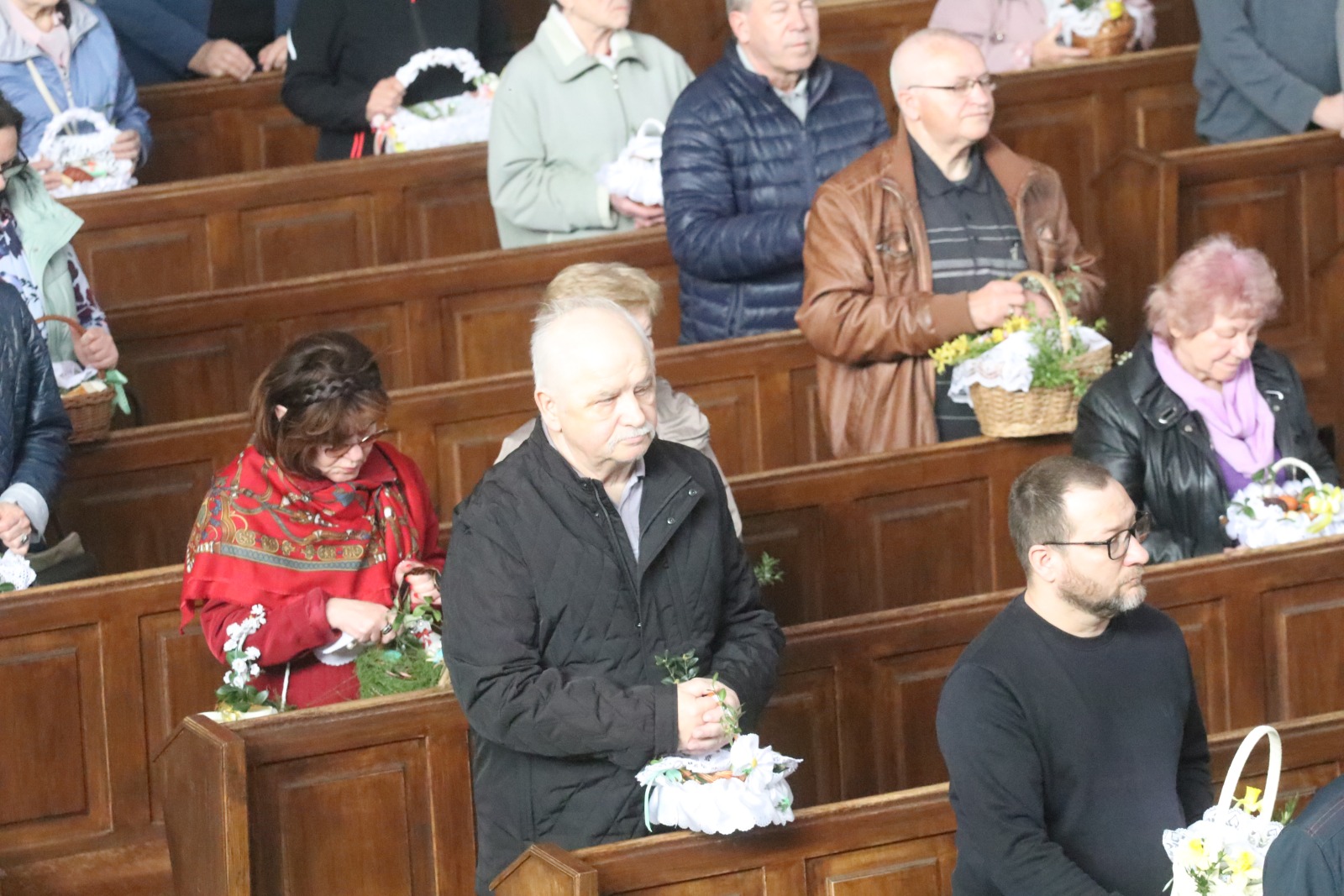 W Wielką Sobotą legniczanie święcą pokarmy