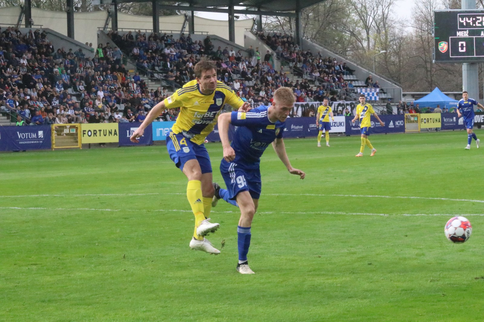 Miedź Legnica przegrywa z liderem w Wielką Sobotę