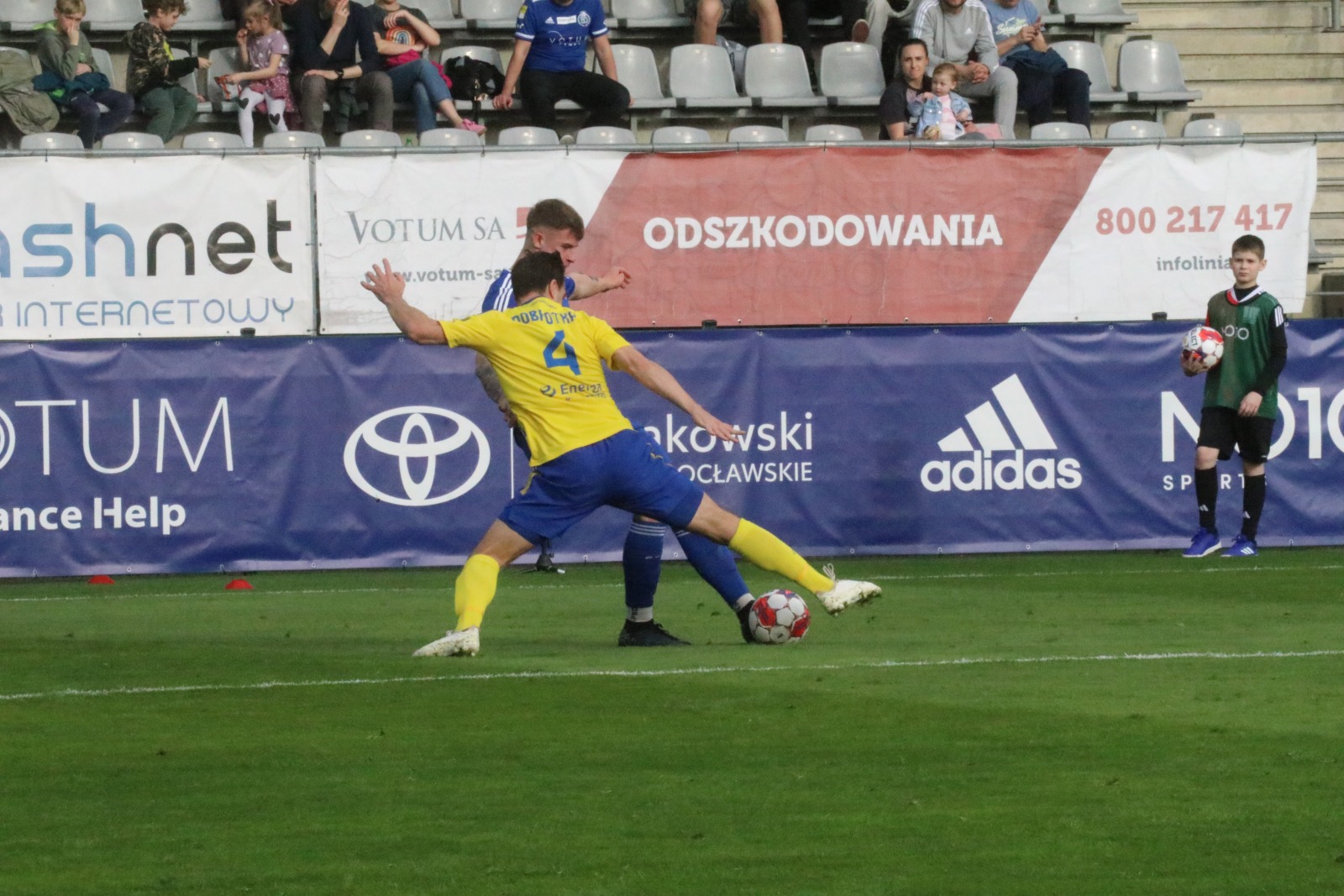 Miedź Legnica przegrywa z liderem w Wielką Sobotę