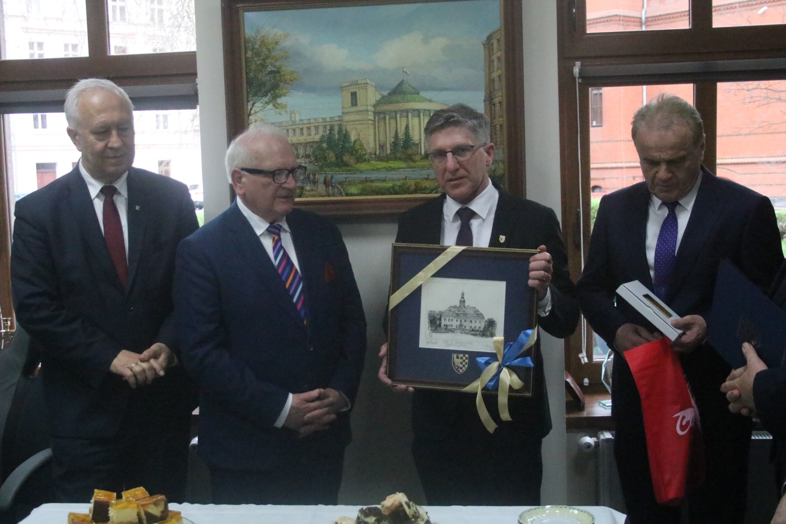 Poseł Tadeusz Samborski otworzył biuro poselskie w Legnicy