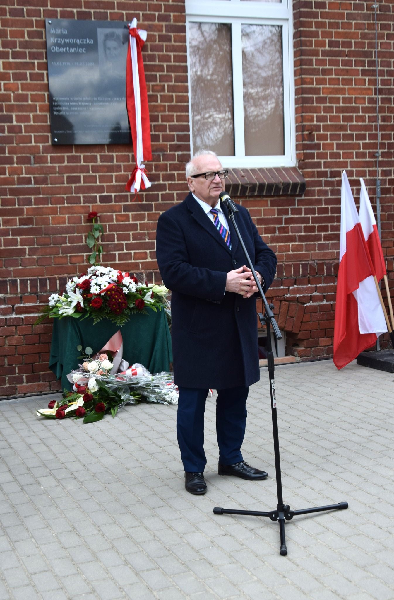 Odsłonięcie tablicy pamiątkowej w Mikołajowicach