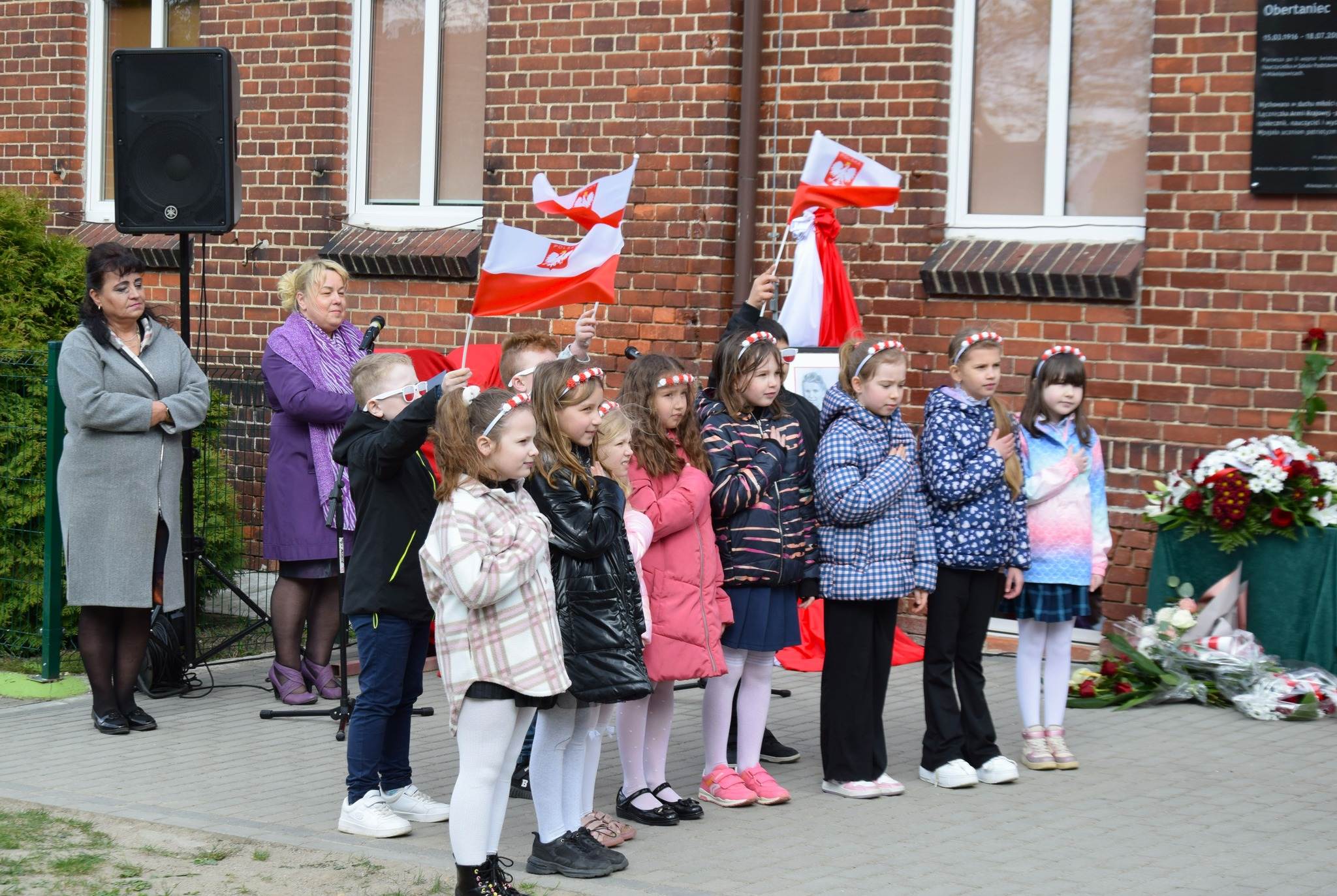 Odsłonięcie tablicy pamiątkowej w Mikołajowicach
