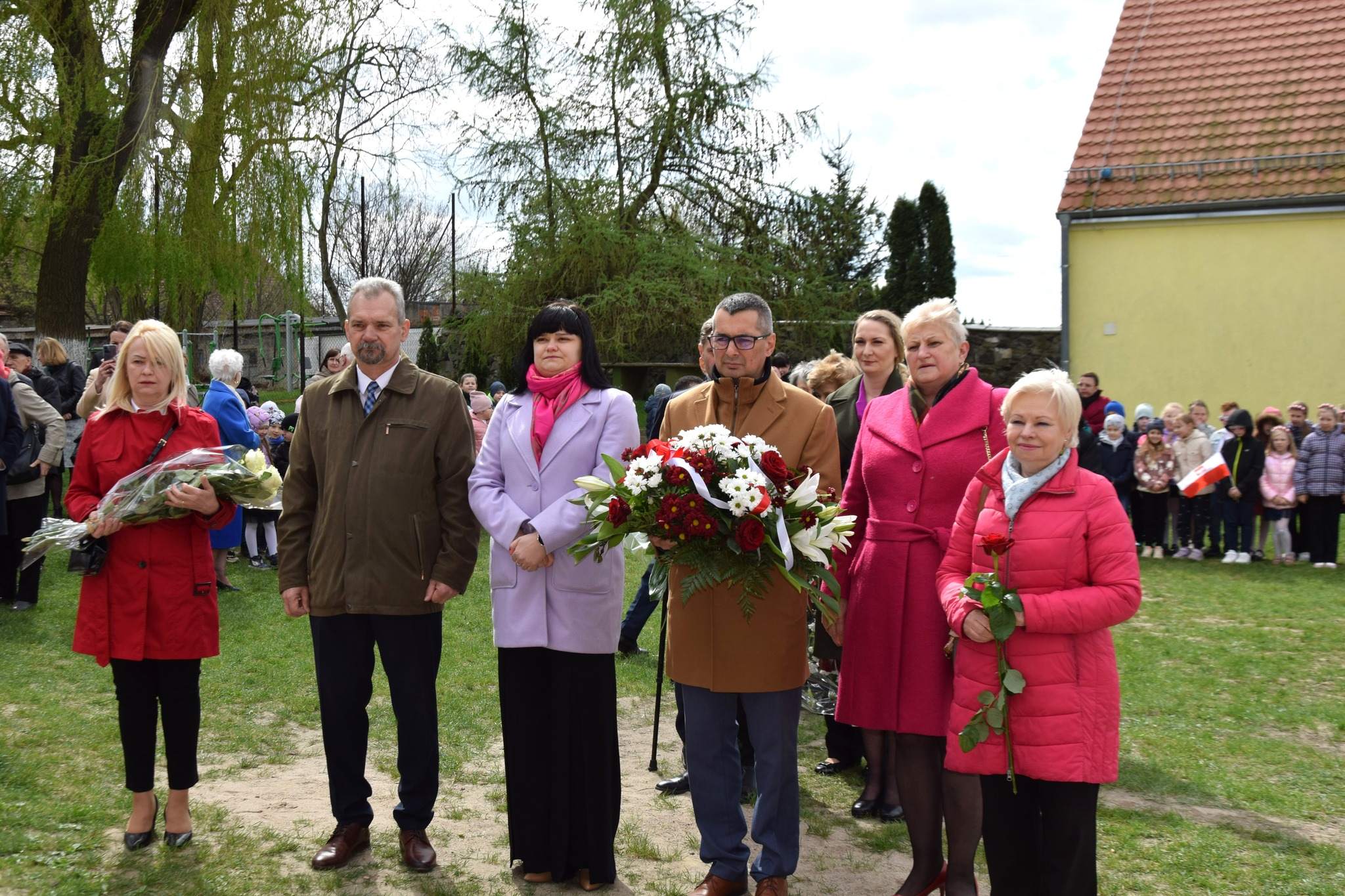 Odsłonięcie tablicy pamiątkowej w Mikołajowicach