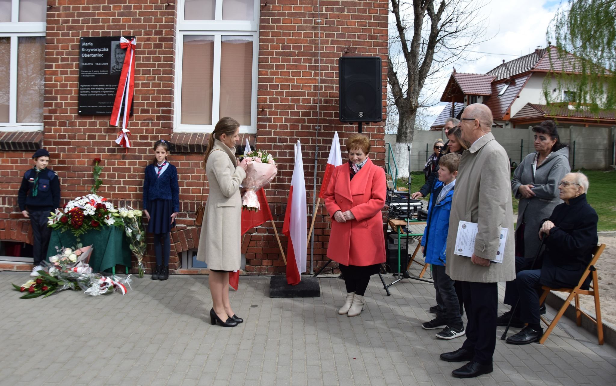 Odsłonięcie tablicy pamiątkowej w Mikołajowicach