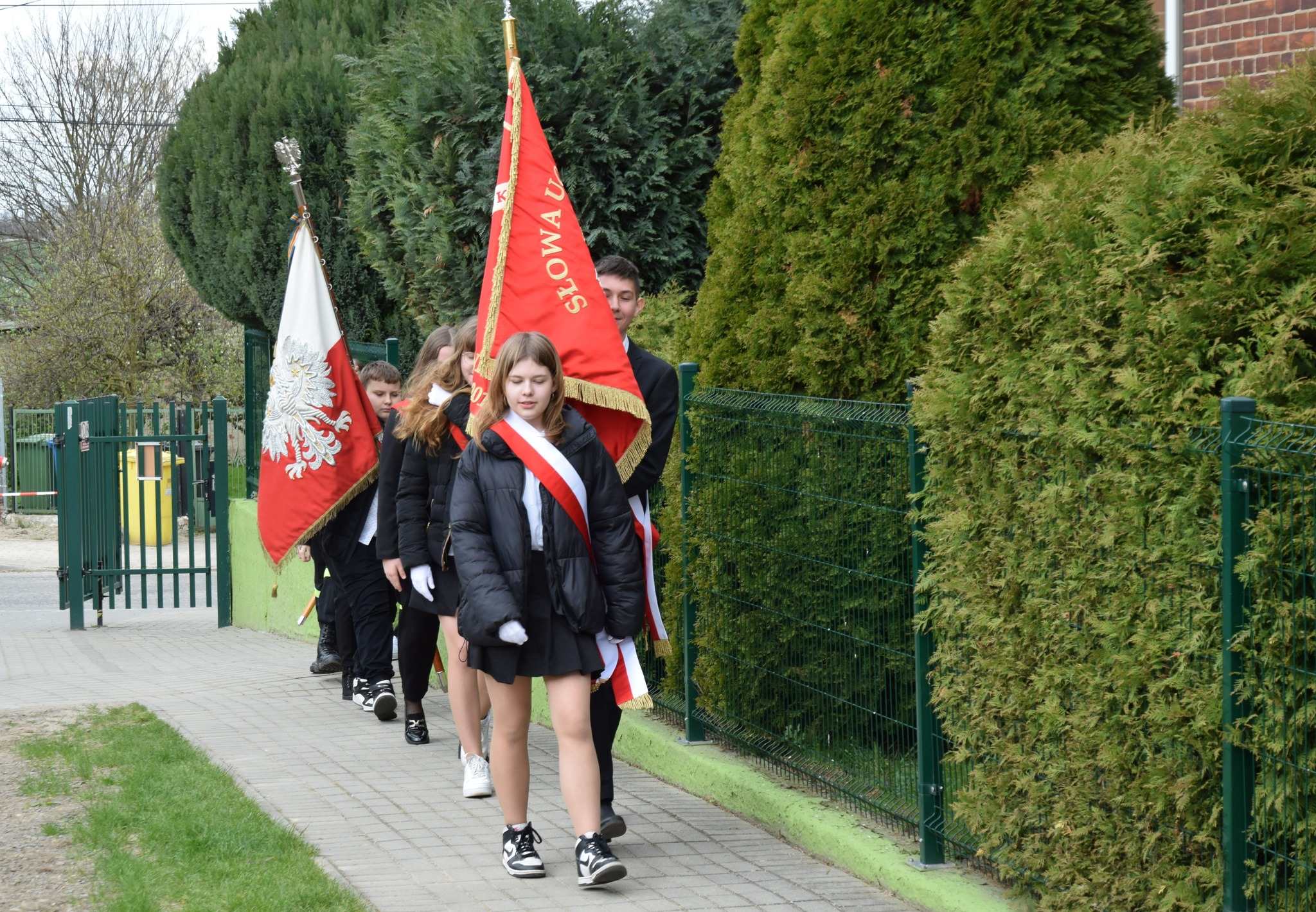 Odsłonięcie tablicy pamiątkowej w Mikołajowicach