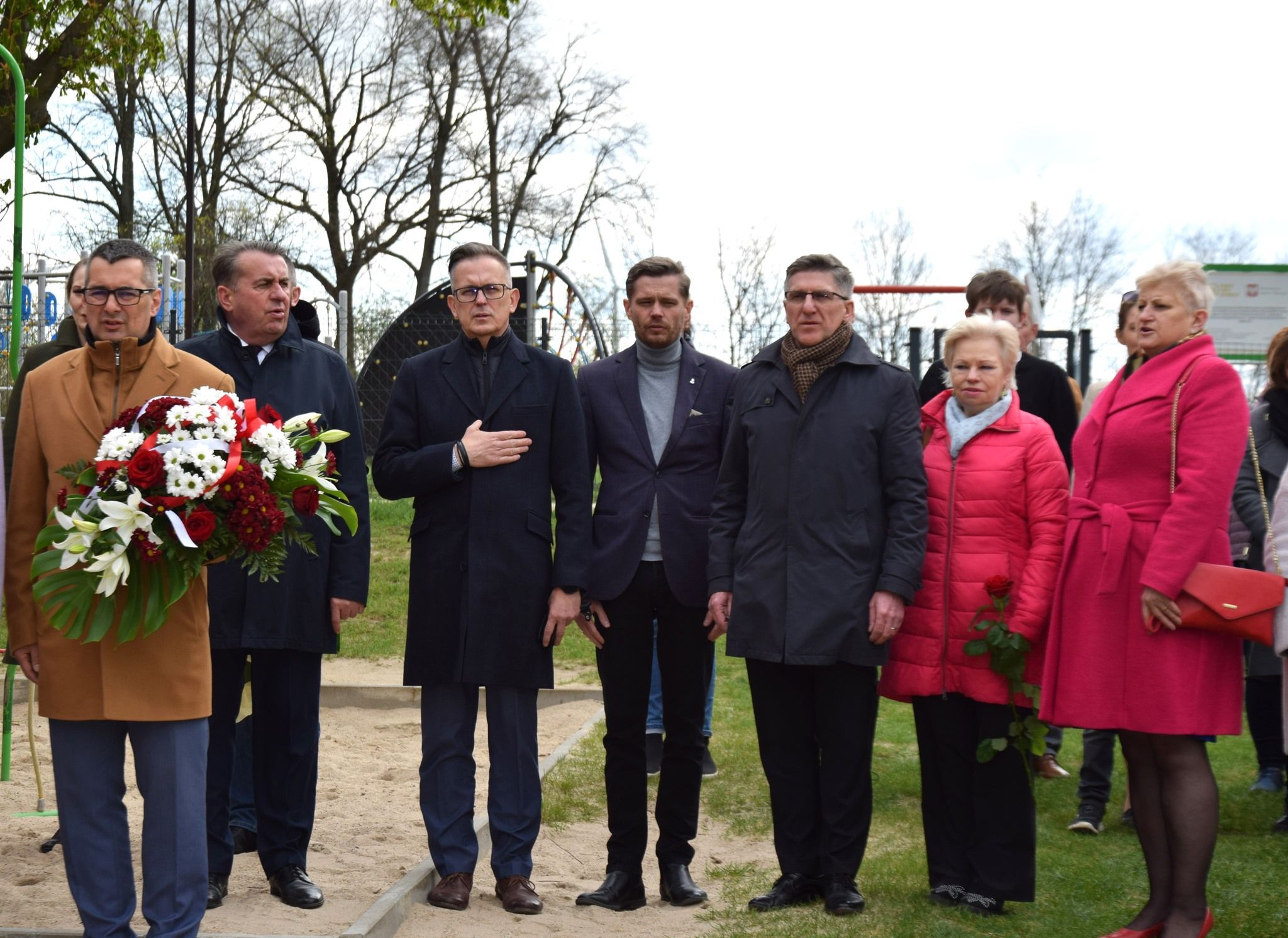 Odsłonięcie tablicy pamiątkowej w Mikołajowicach