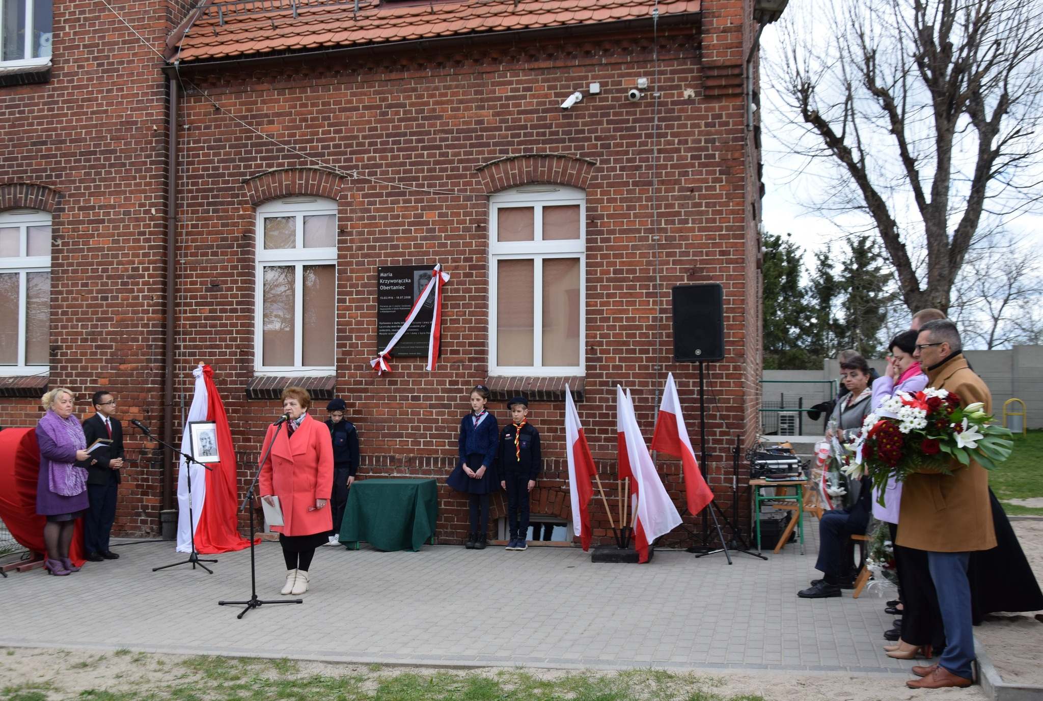 Odsłonięcie tablicy pamiątkowej w Mikołajowicach