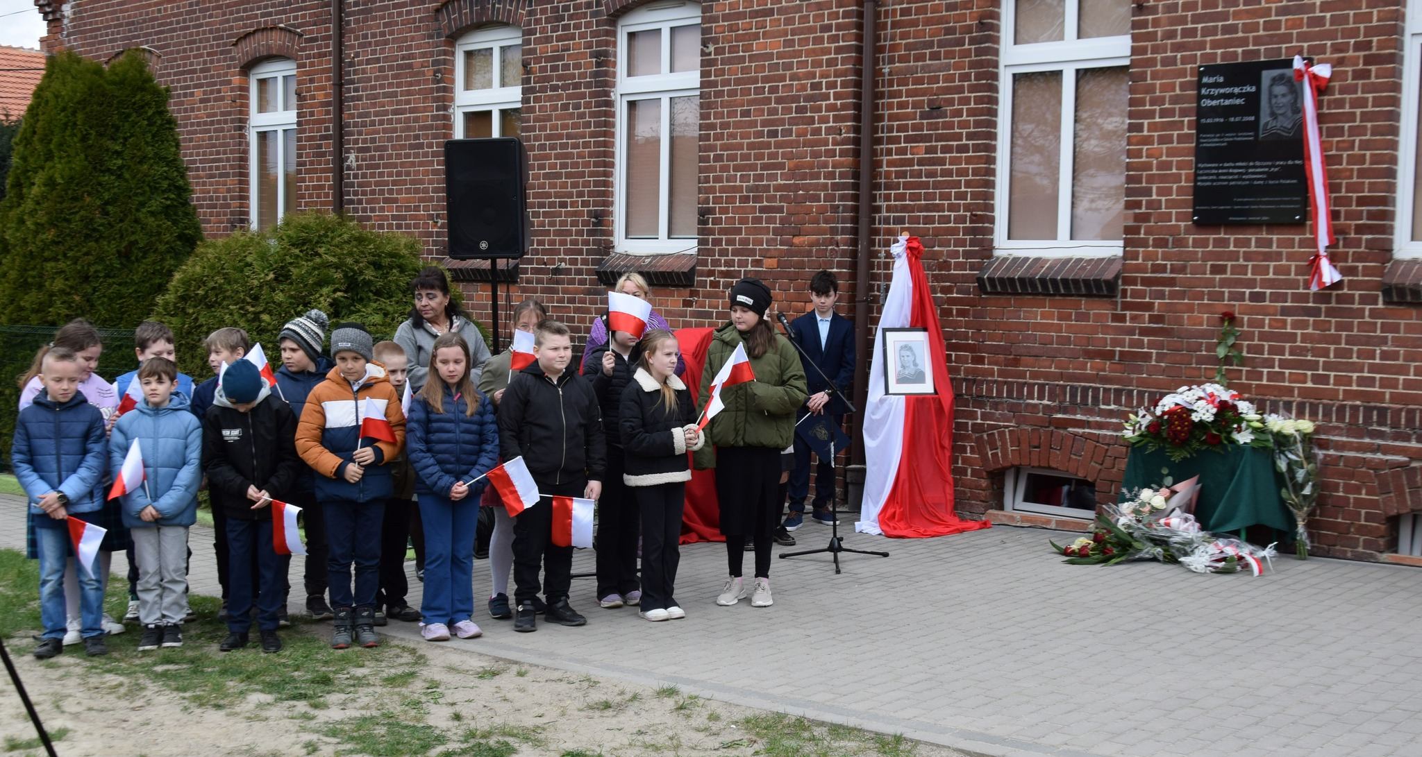 Odsłonięcie tablicy pamiątkowej w Mikołajowicach