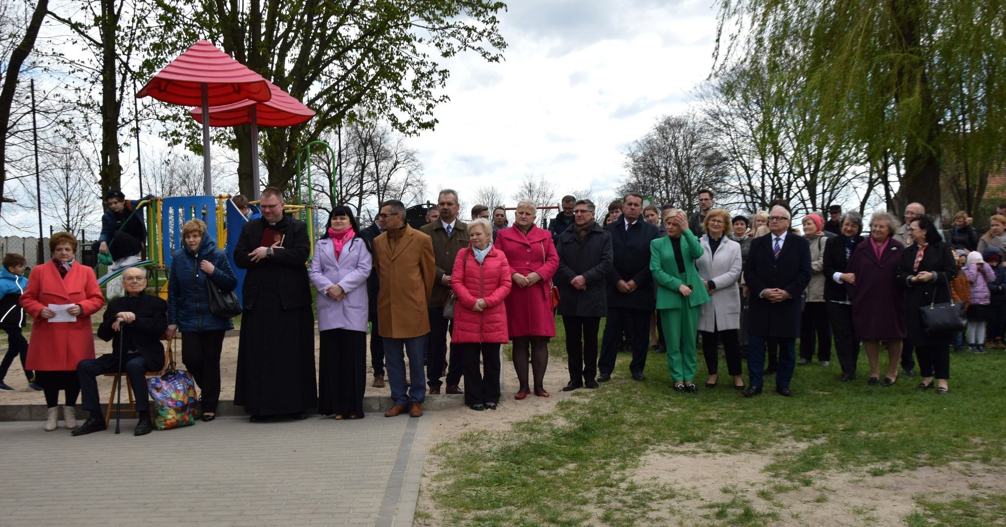 Odsłonięcie tablicy pamiątkowej w Mikołajowicach