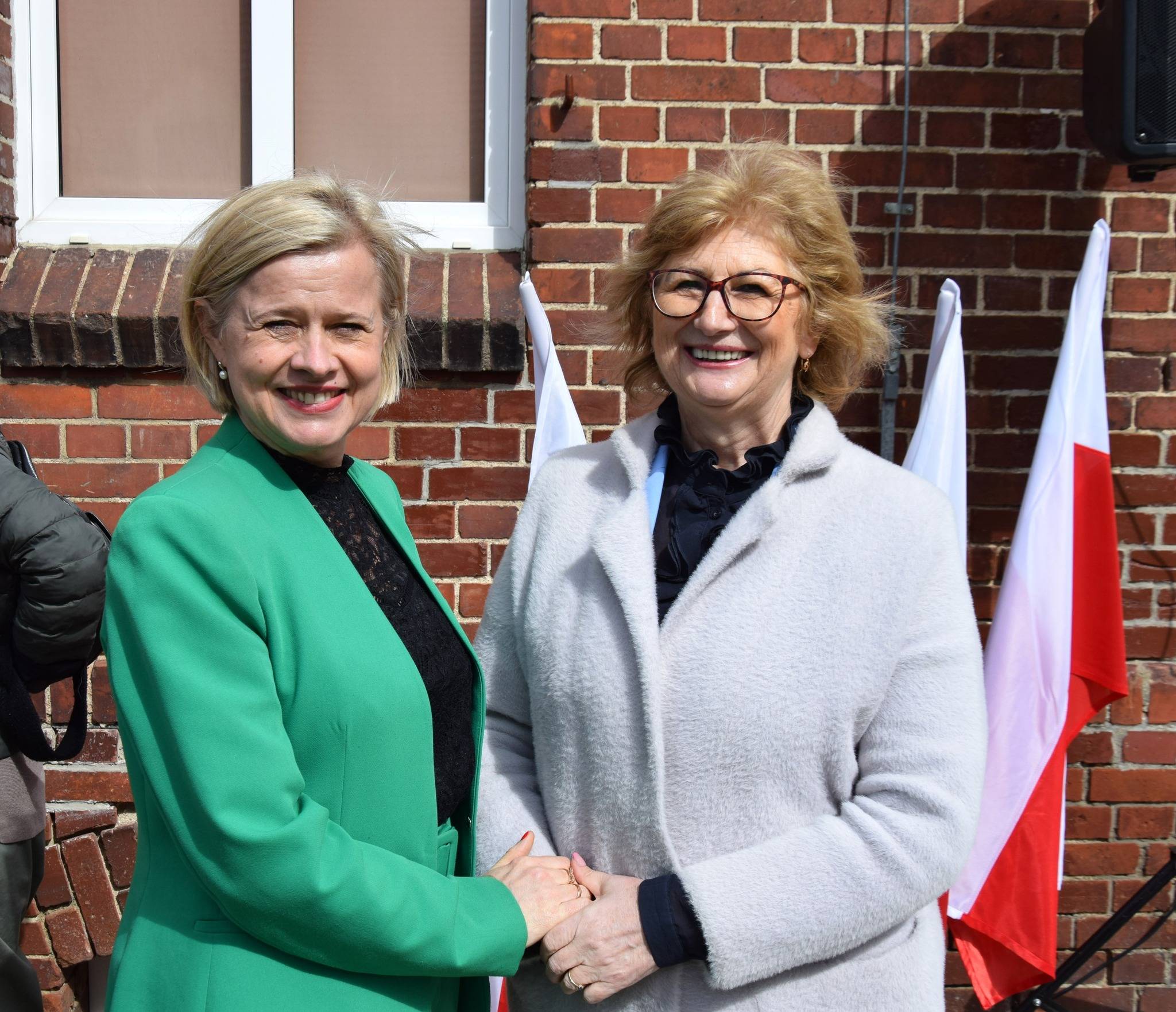 Odsłonięcie tablicy pamiątkowej w Mikołajowicach