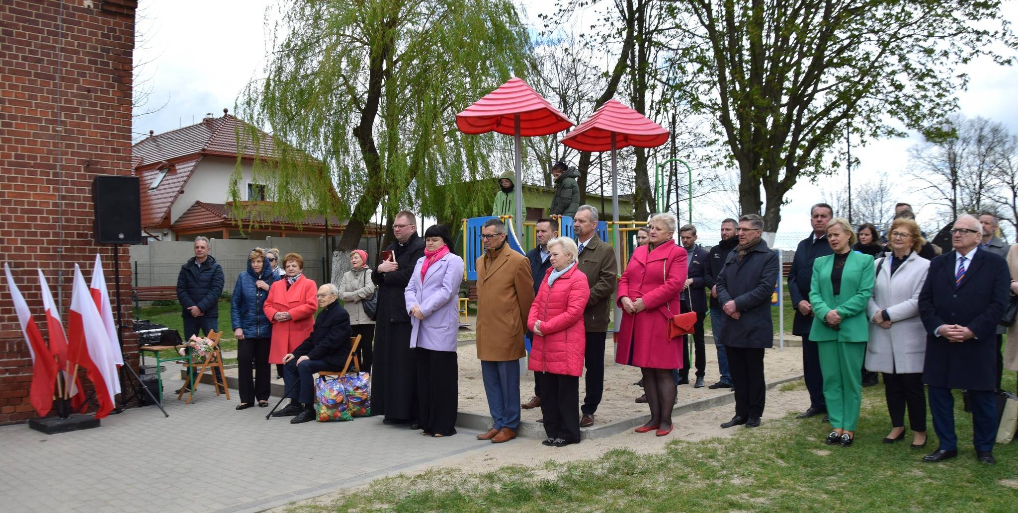 Odsłonięcie tablicy pamiątkowej w Mikołajowicach
