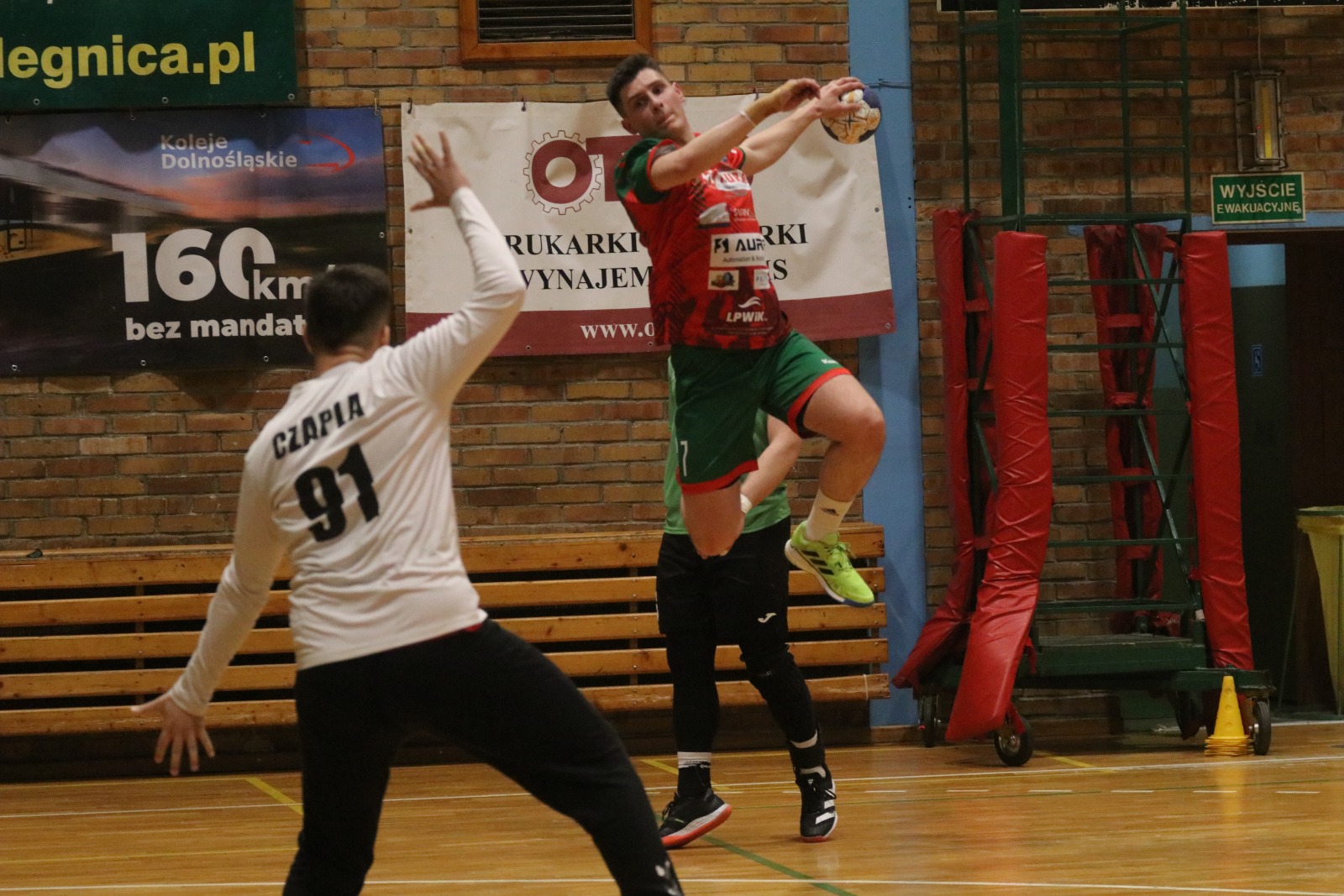 Trzecia wygrana z rzędu Siódemki Miedź Huras Legnica