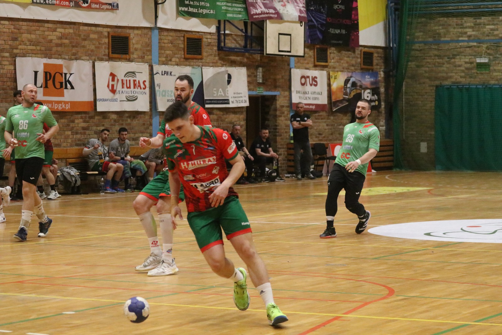 Trzecia wygrana z rzędu Siódemki Miedź Huras Legnica