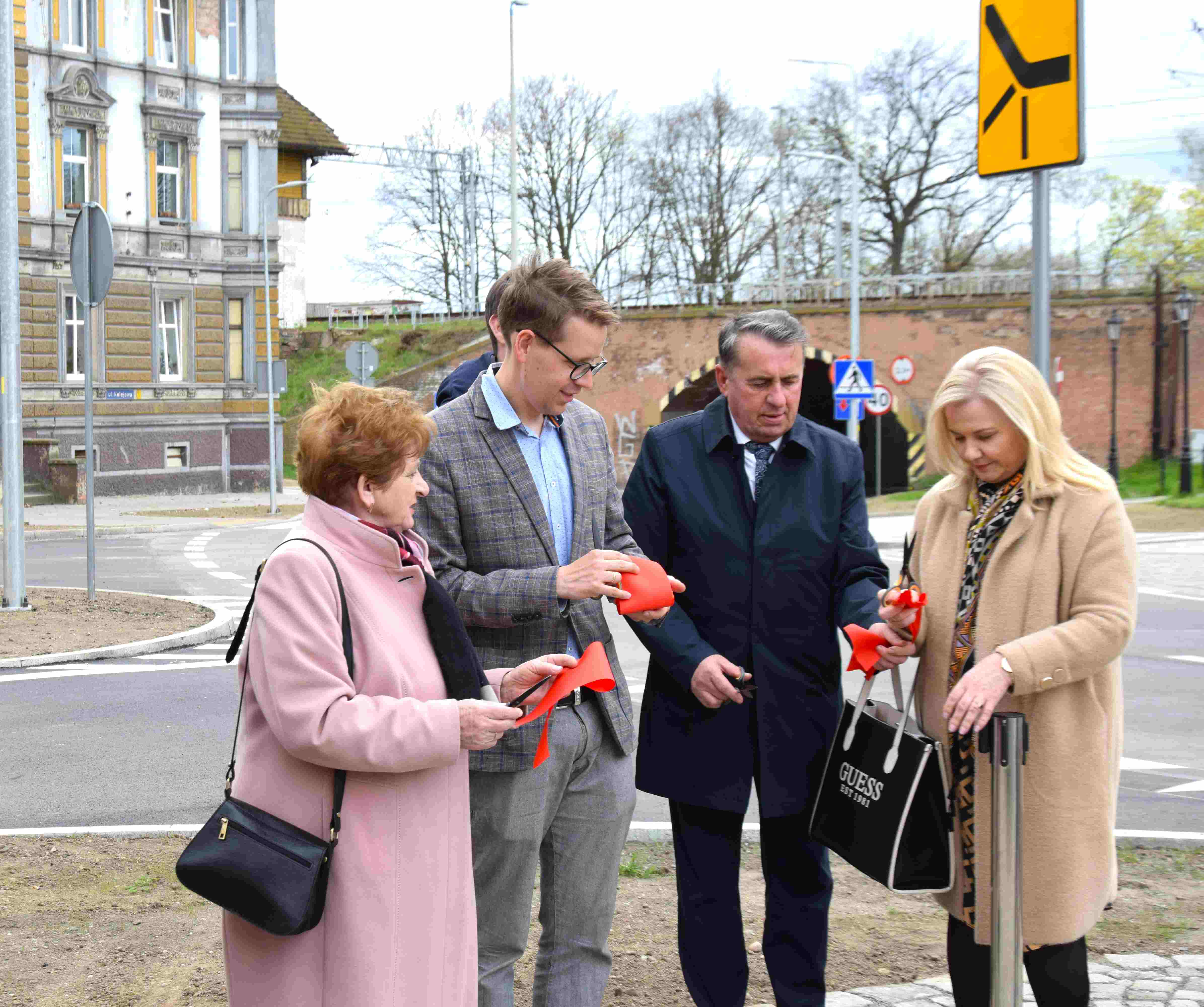 Zrealizowano inwestycję drogową w Chojnowie. Odbył się odbiór