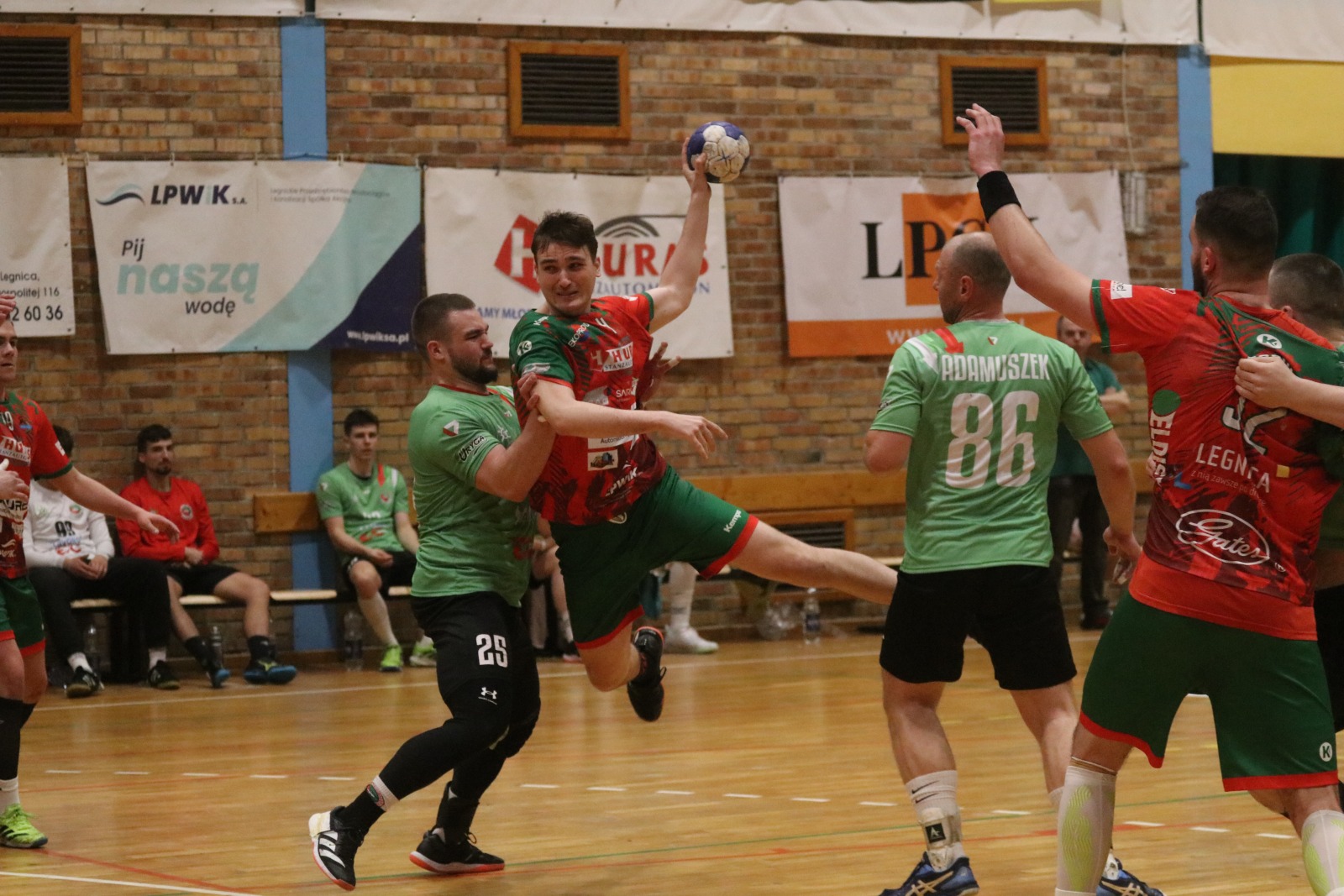 Trzecia wygrana z rzędu Siódemki Miedź Huras Legnica