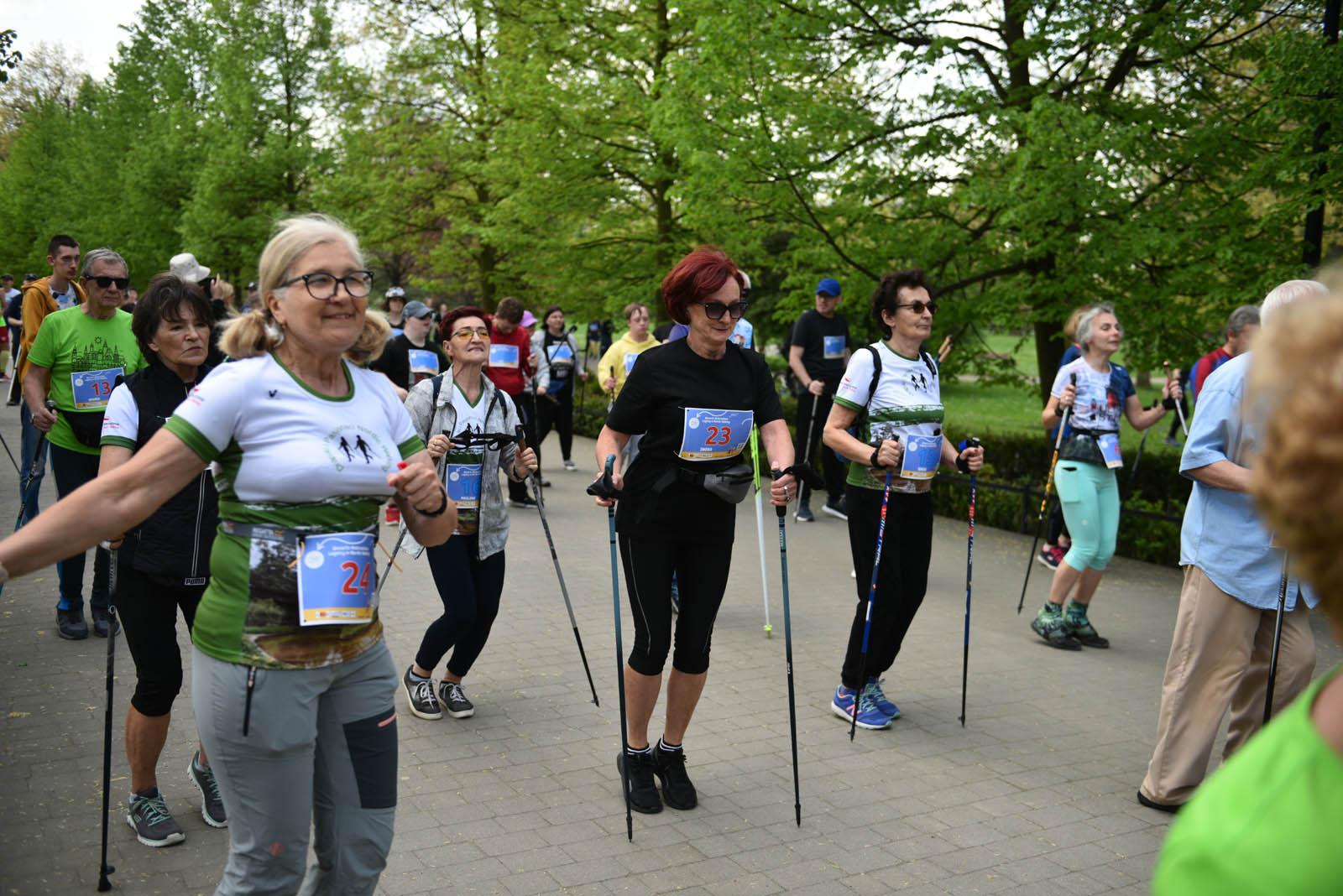 Aktywnie, czyli Otwarte Mistrzostwa Legnicy w Nordic Walking