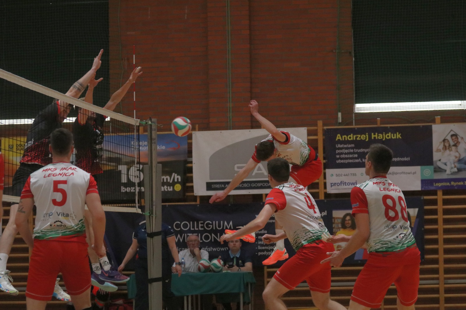 Trzecie spotkanie fazy play-off Ikar kończy zwycięstwem