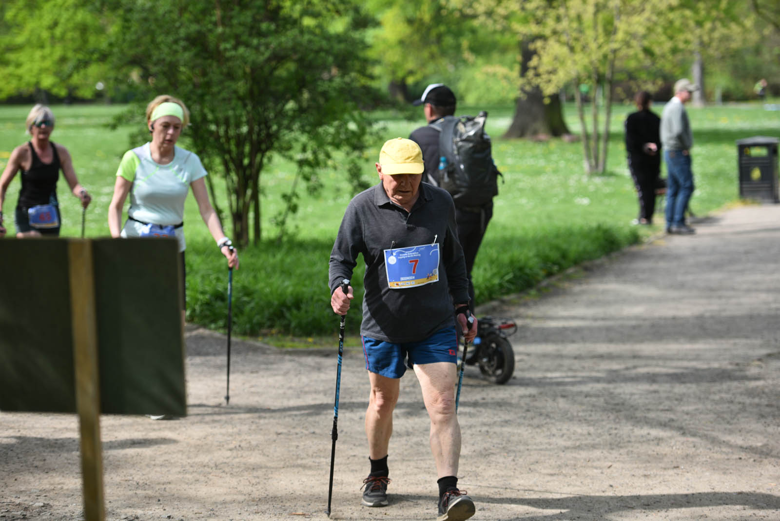 Aktywnie, czyli Otwarte Mistrzostwa Legnicy w Nordic Walking