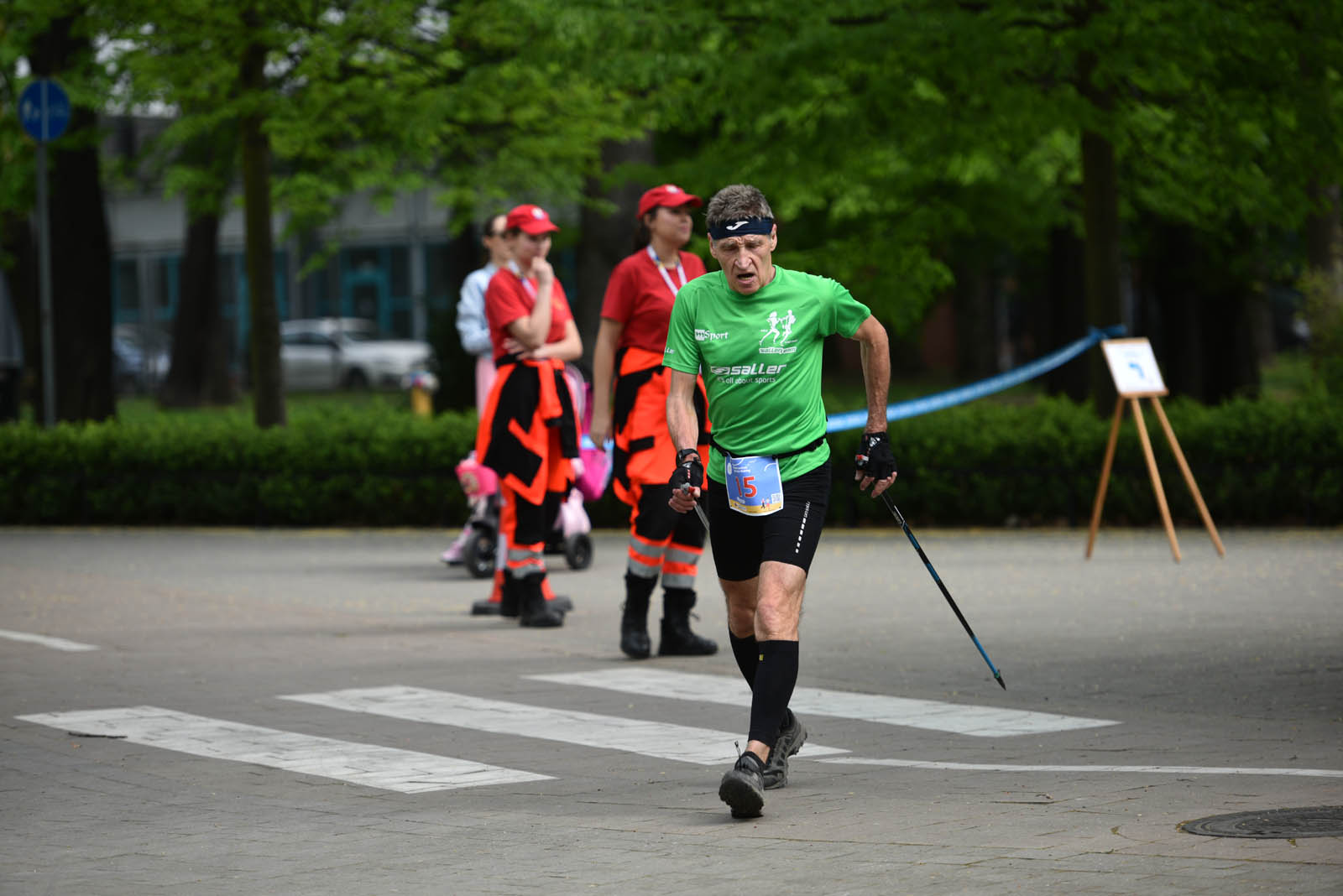 Aktywnie, czyli Otwarte Mistrzostwa Legnicy w Nordic Walking