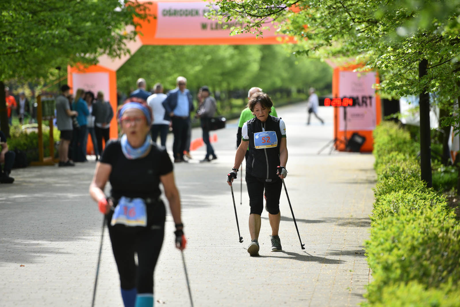 Aktywnie, czyli Otwarte Mistrzostwa Legnicy w Nordic Walking