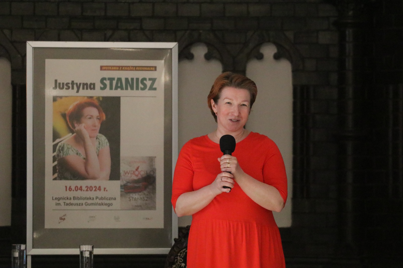 Spotkanie z Justyną Stanisz i promocja jej książki „Wróciło”