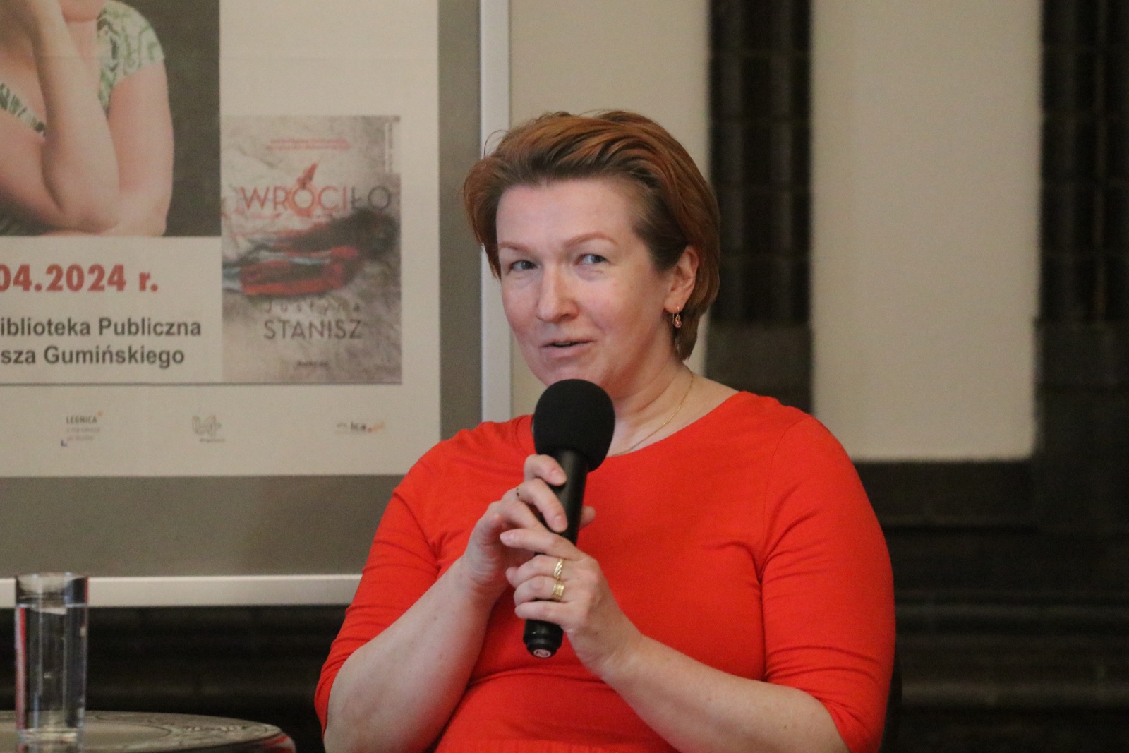 Spotkanie z Justyną Stanisz i promocja jej książki „Wróciło”
