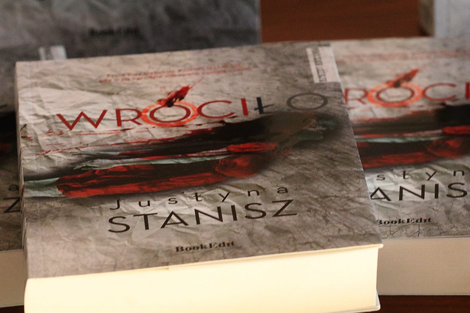 Spotkanie z Justyną Stanisz i promocja jej książki „Wróciło”