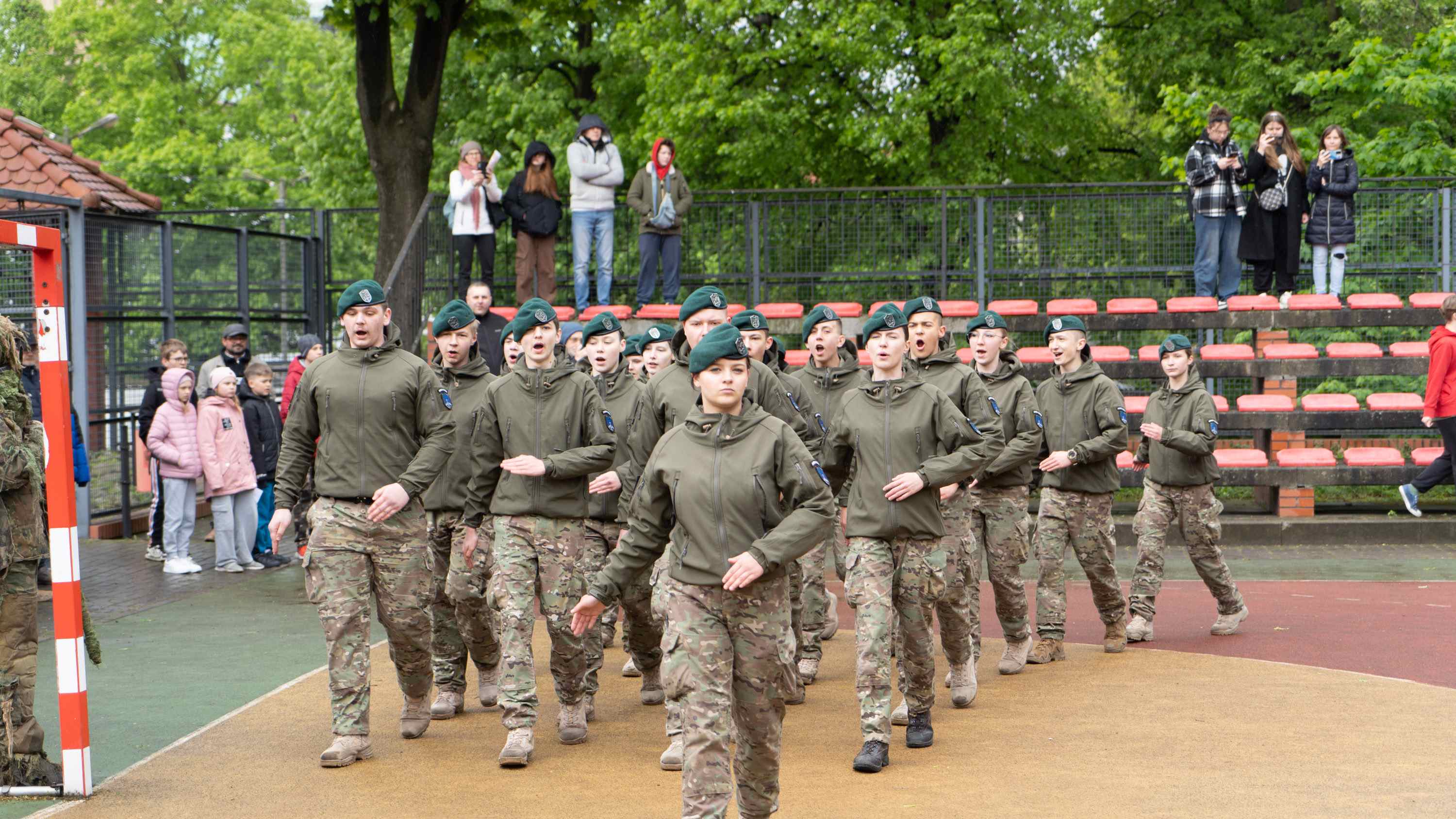 Piknik wojskowy i drzwi otwarte na Zamku Piastowskim w Legnicy	