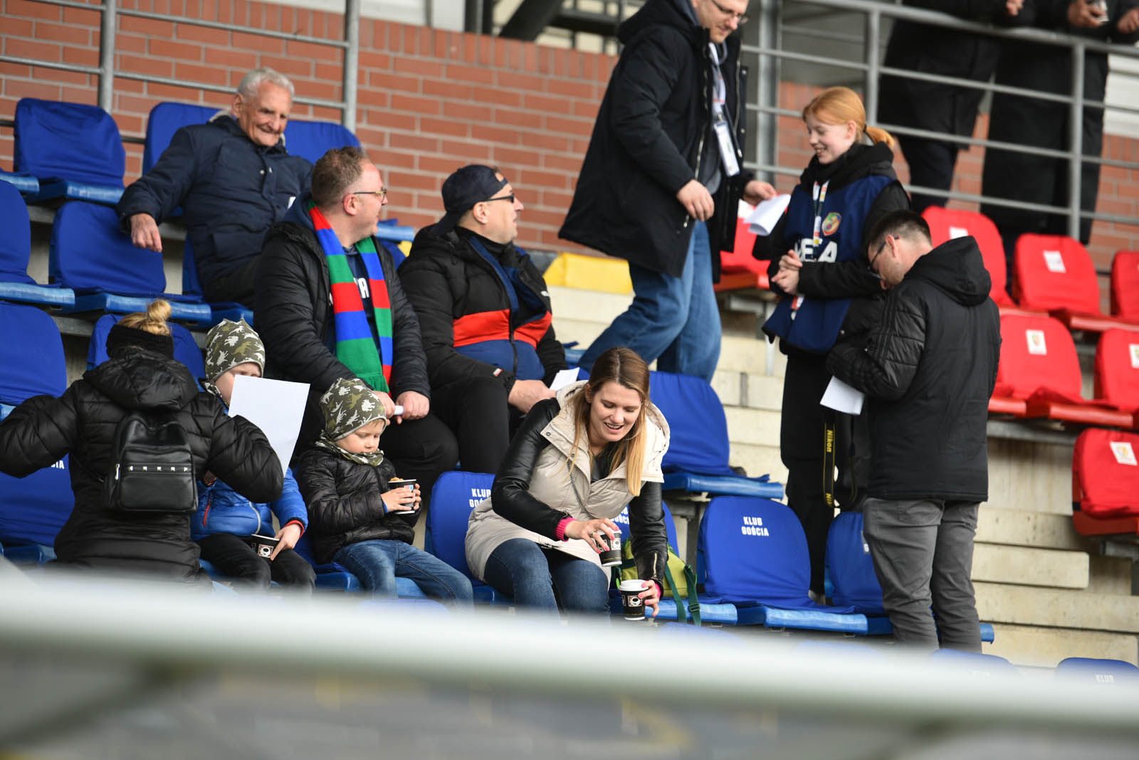 Kibice Miedzi Legnica na trybunach. Zobacz zdjęcia