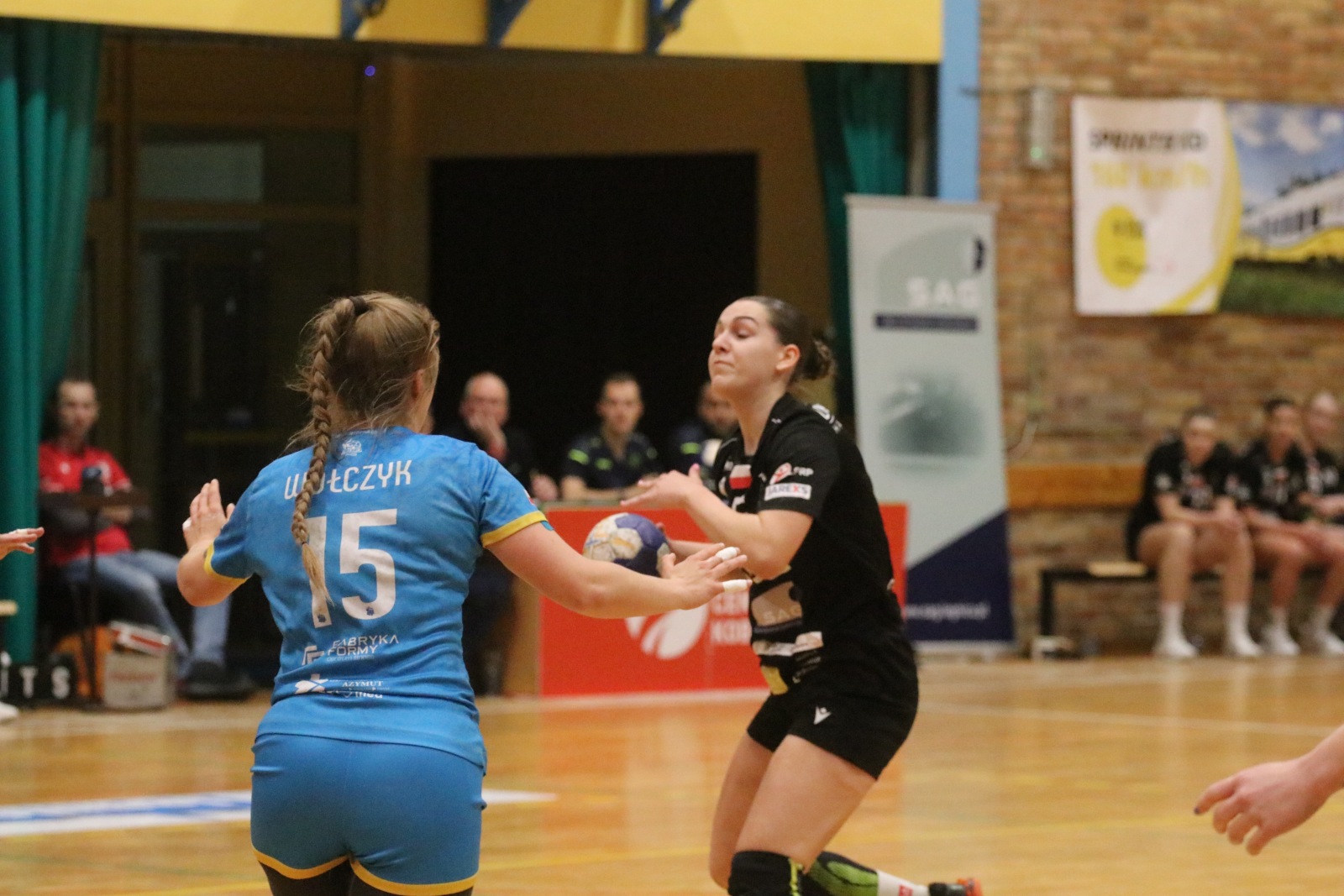 Drużyna Dziewiątki Legnica bez szans w starciu z viceliderem