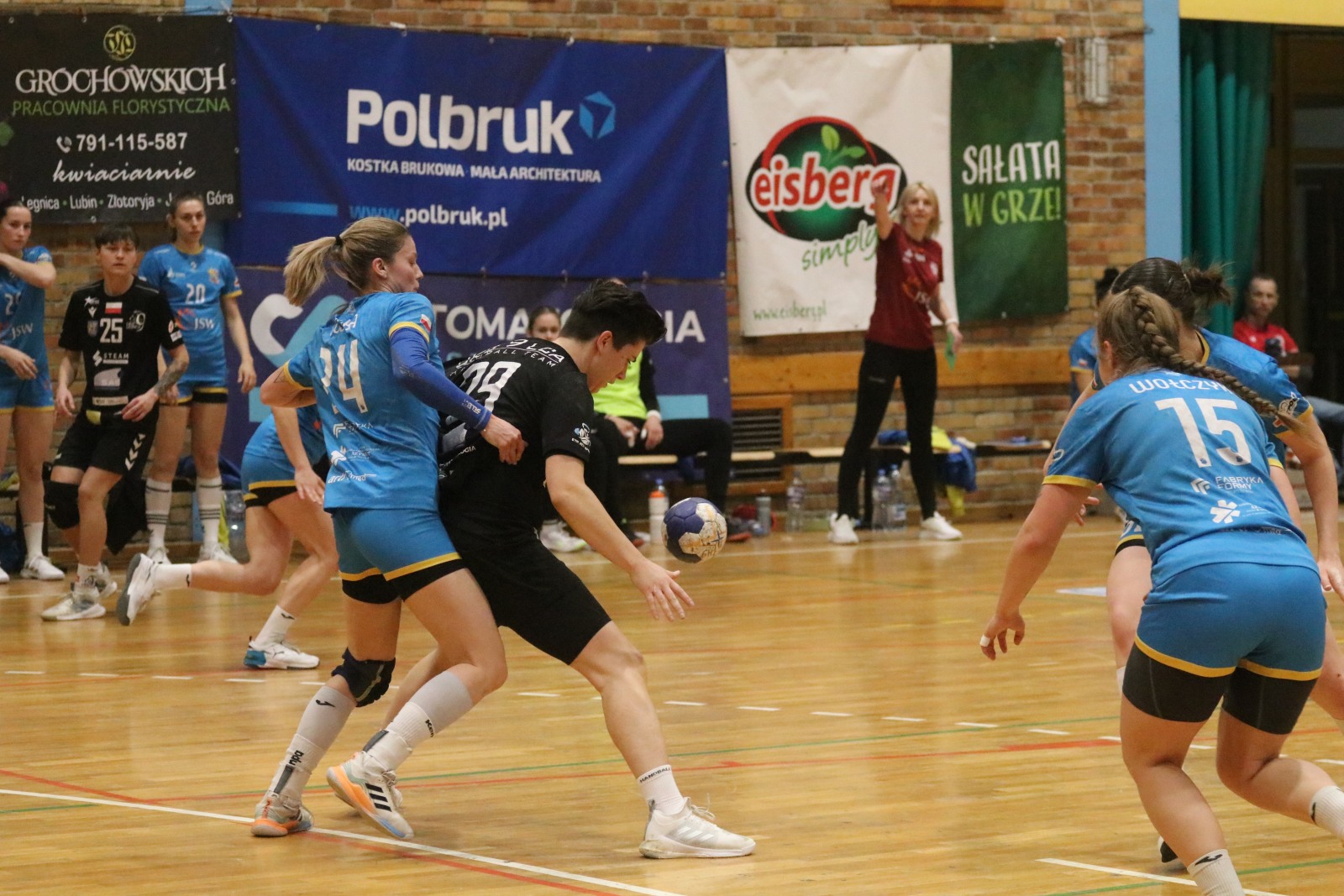 Drużyna Dziewiątki Legnica bez szans w starciu z viceliderem