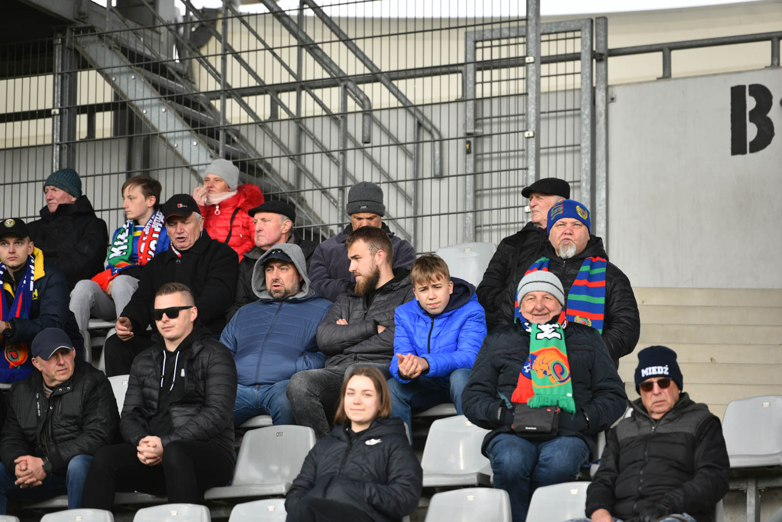 Kibice Miedzi Legnica na trybunach. Zobacz zdjęcia