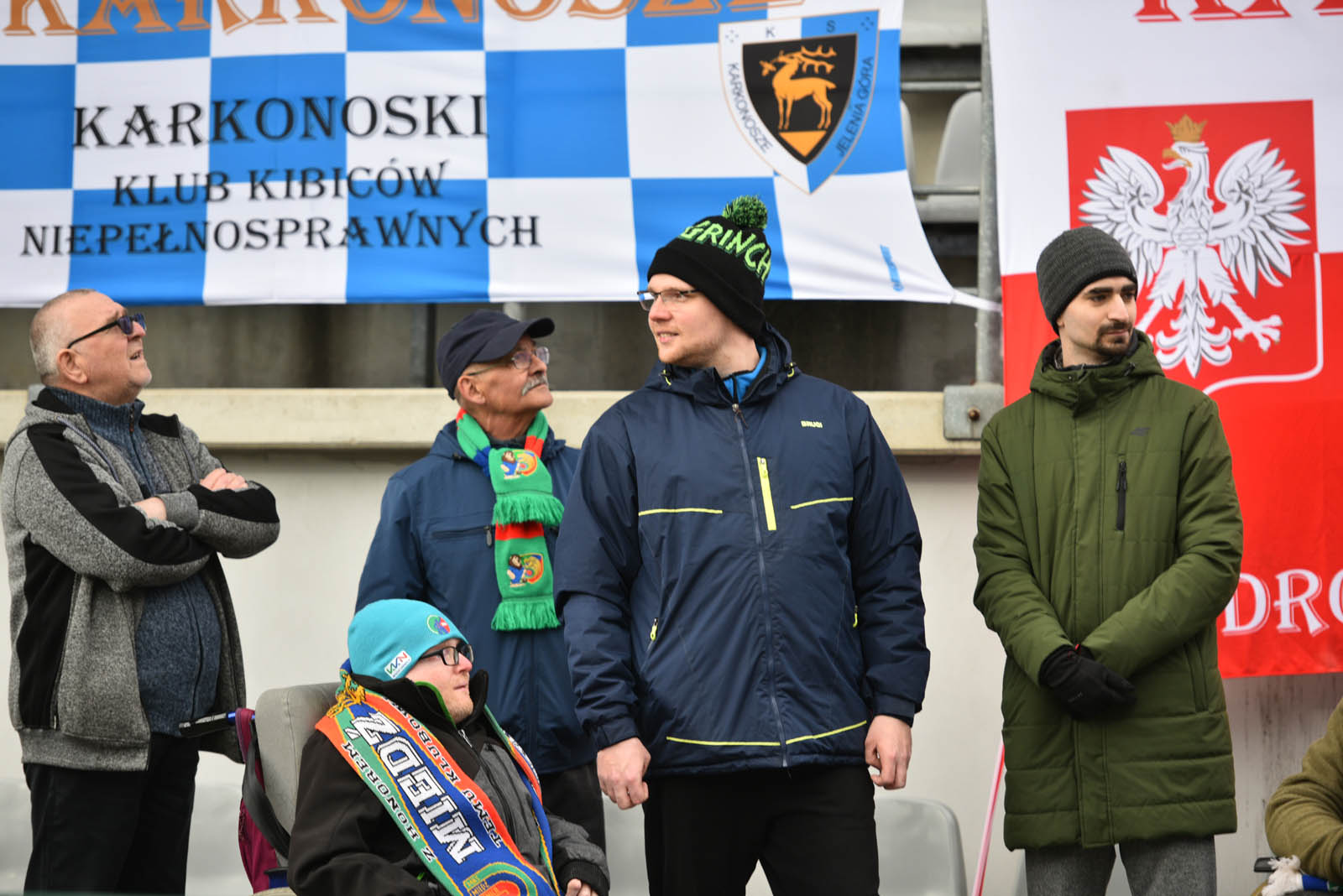 Kibice Miedzi Legnica na trybunach. Zobacz zdjęcia
