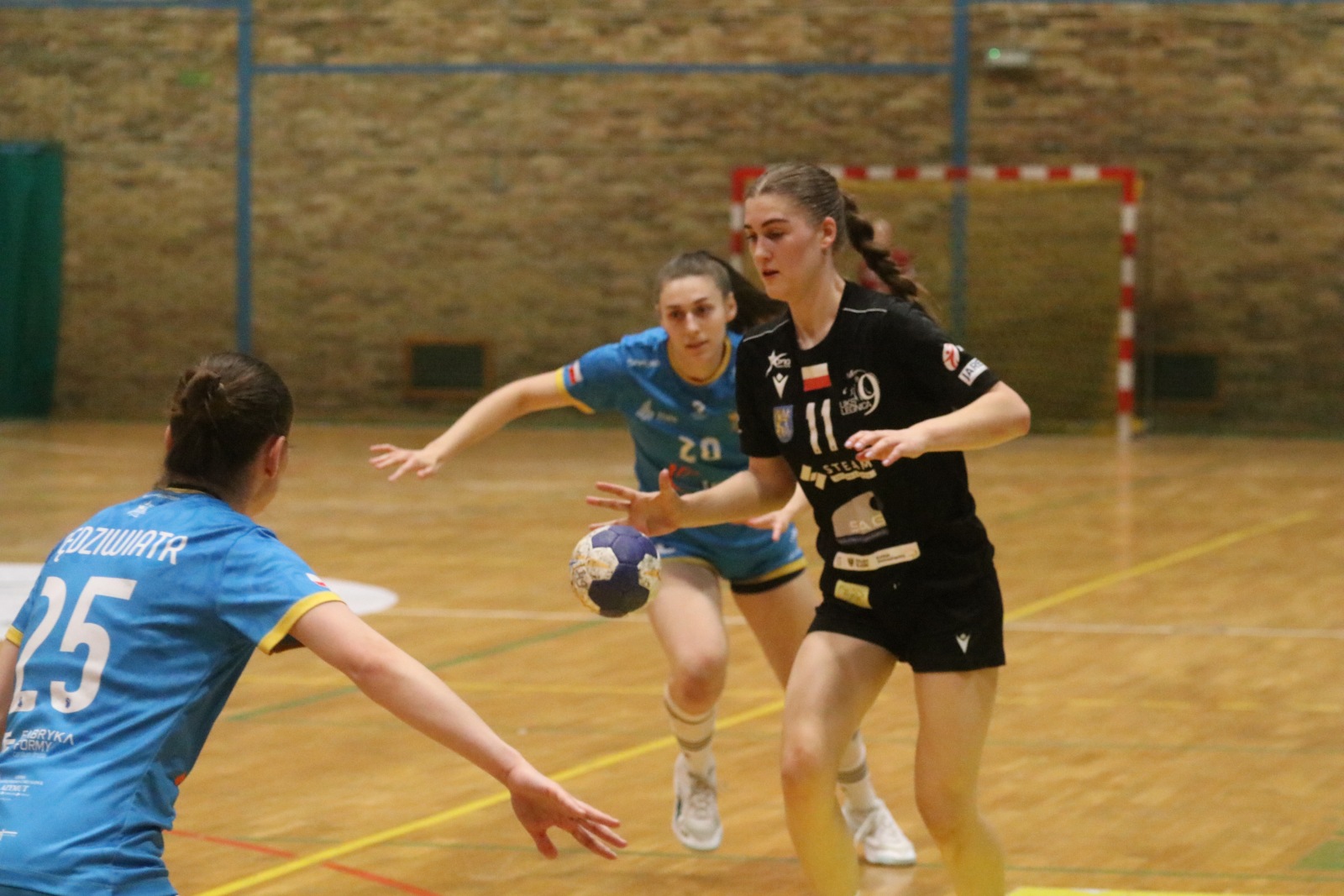 Drużyna Dziewiątki Legnica bez szans w starciu z viceliderem