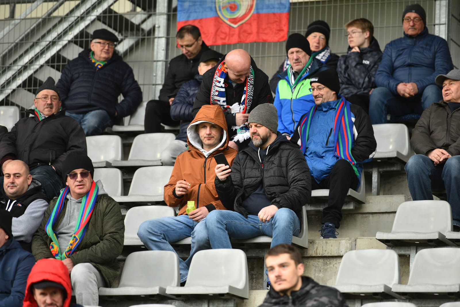 Kibice Miedzi Legnica na trybunach. Zobacz zdjęcia