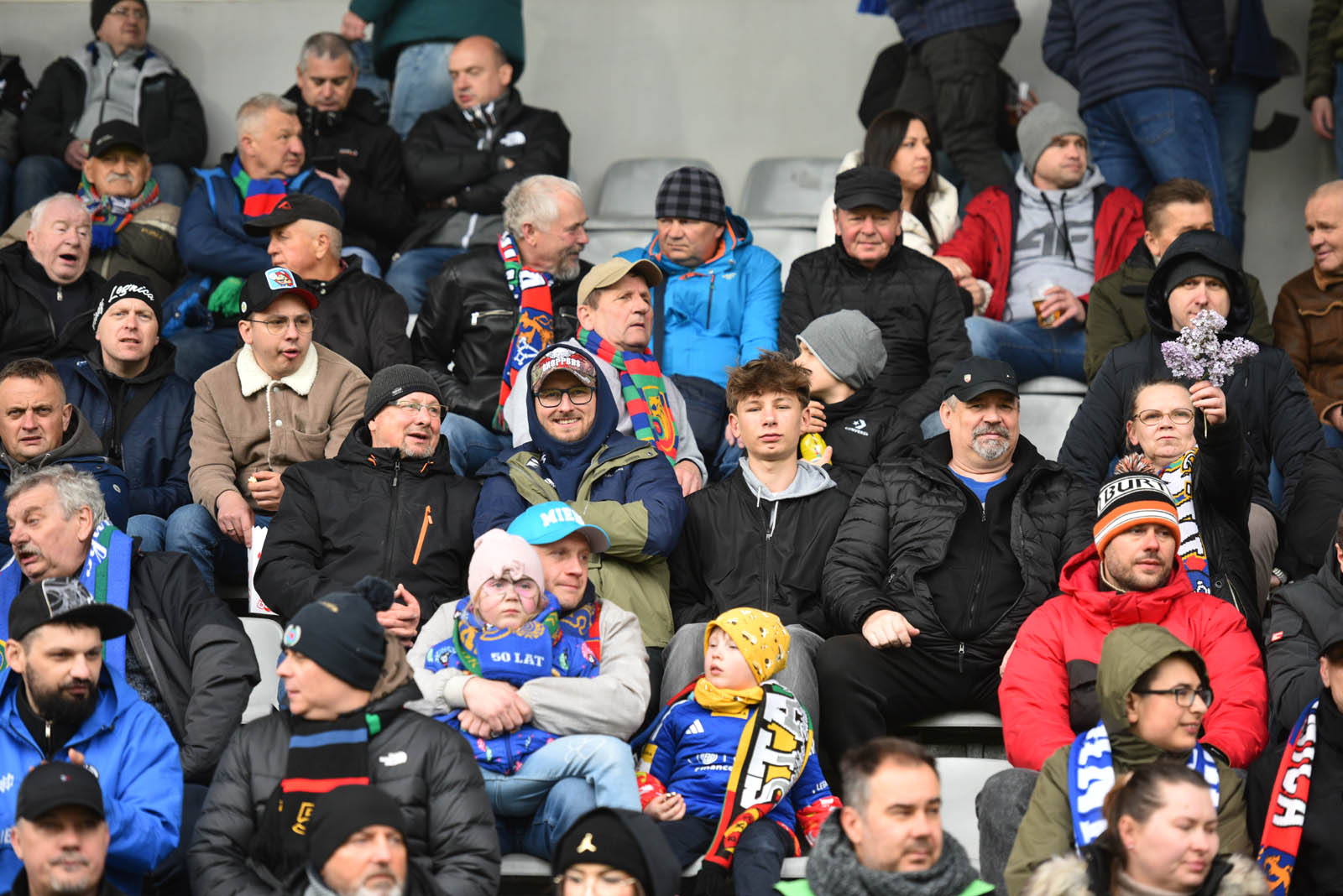 Kibice Miedzi Legnica na trybunach. Zobacz zdjęcia