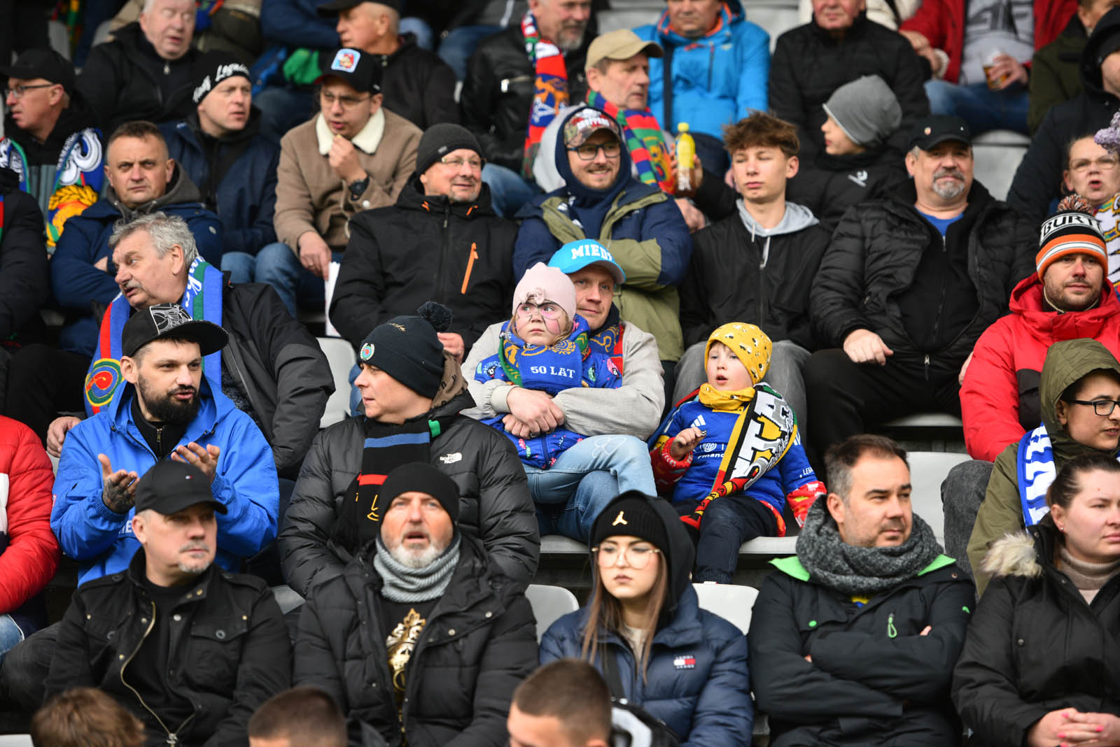 Kibice Miedzi Legnica na trybunach. Zobacz zdjęcia
