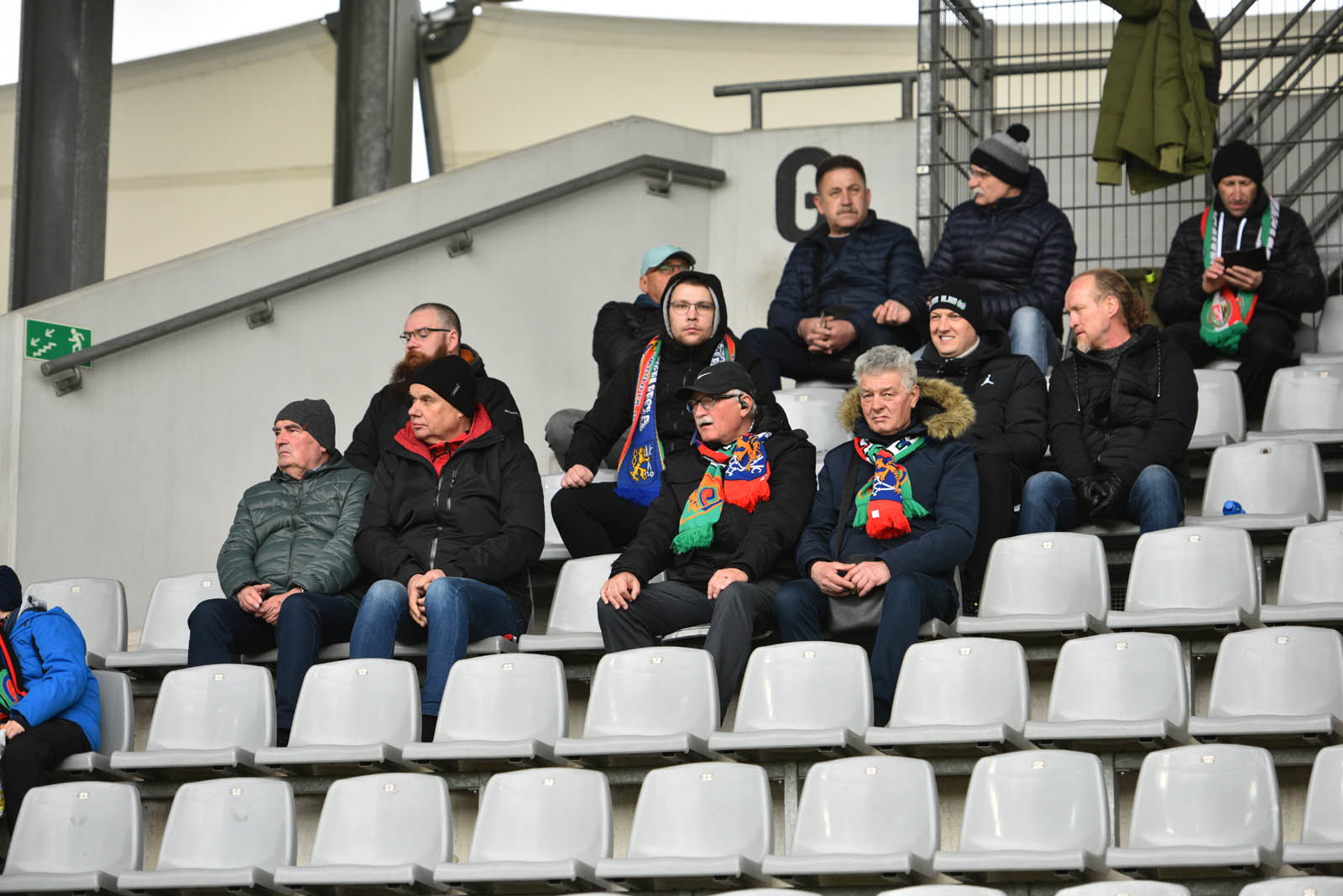 Kibice Miedzi Legnica na trybunach. Zobacz zdjęcia